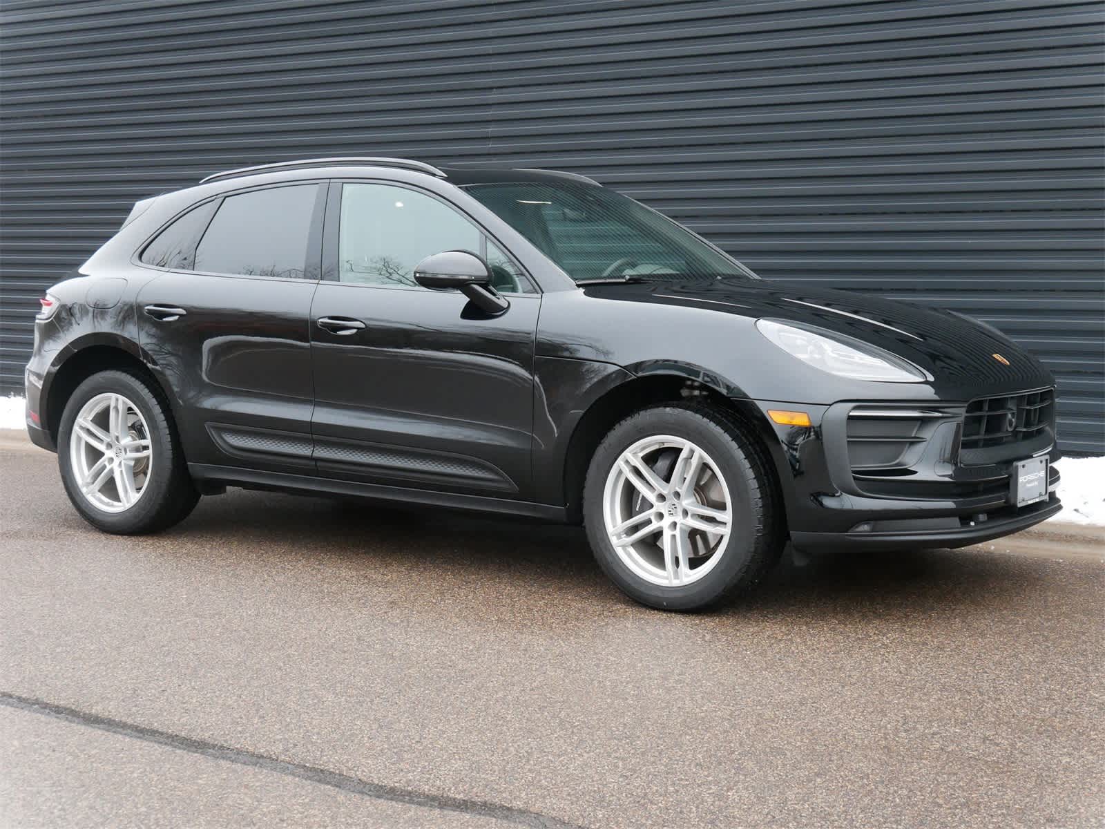 Thumbnail: 2025 Porsche Macan - 27