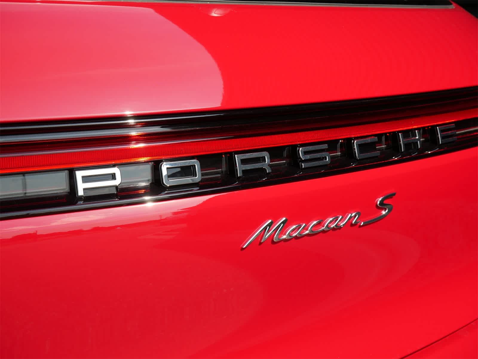 Thumbnail: 2025 Porsche Macan - 24