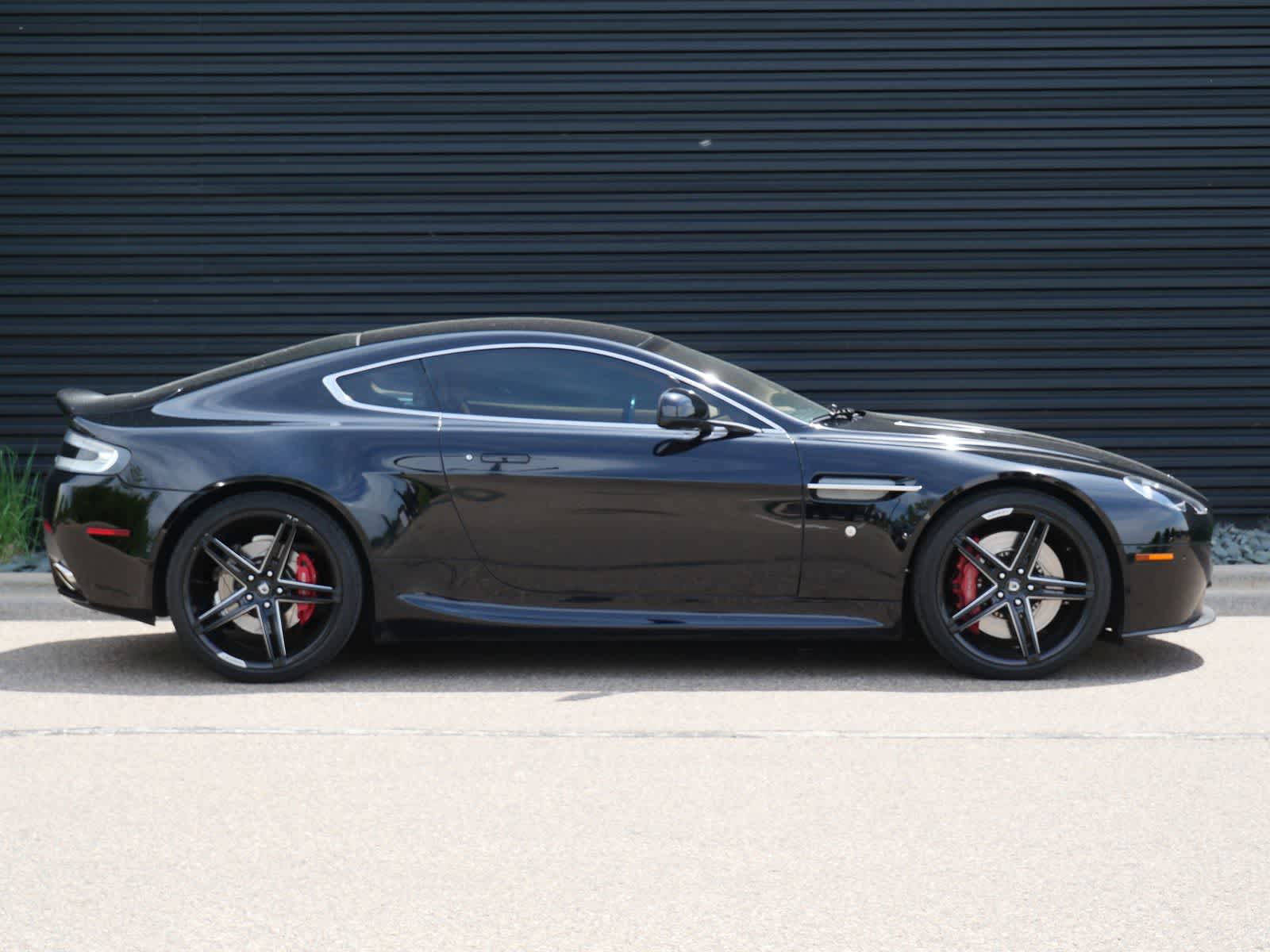 Thumbnail: 2012 Aston Martin Vantage - 27