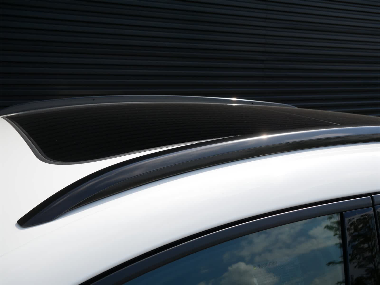 Thumbnail: 2025 Porsche Macan - 25