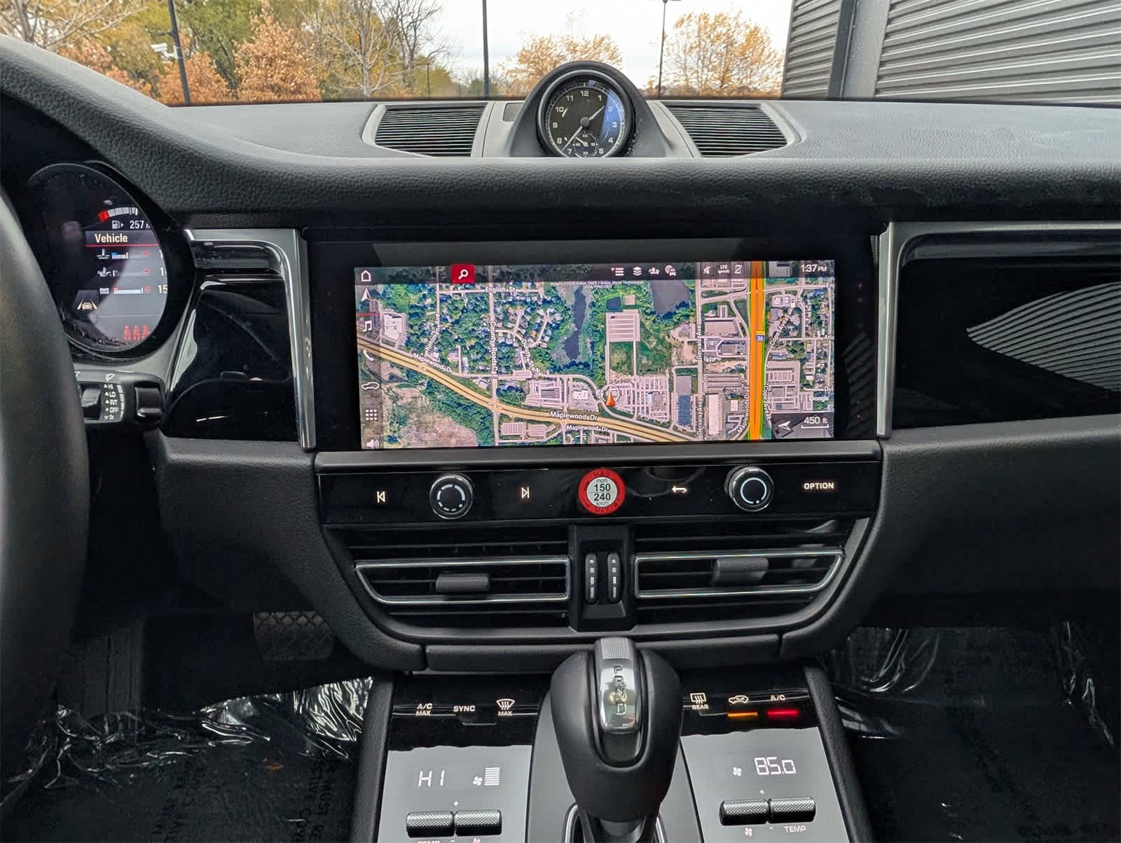 Thumbnail: 2025 Porsche Macan - 9