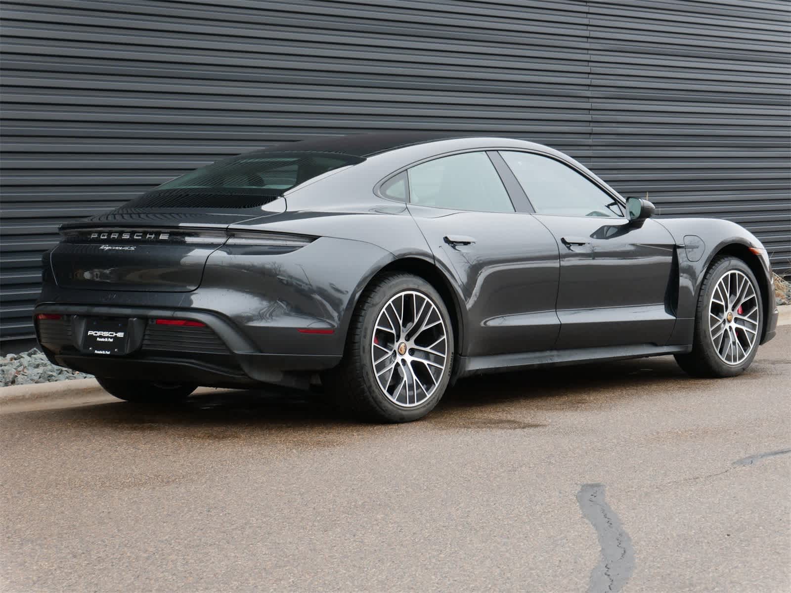 Thumbnail: 2021 Porsche Taycan - 25