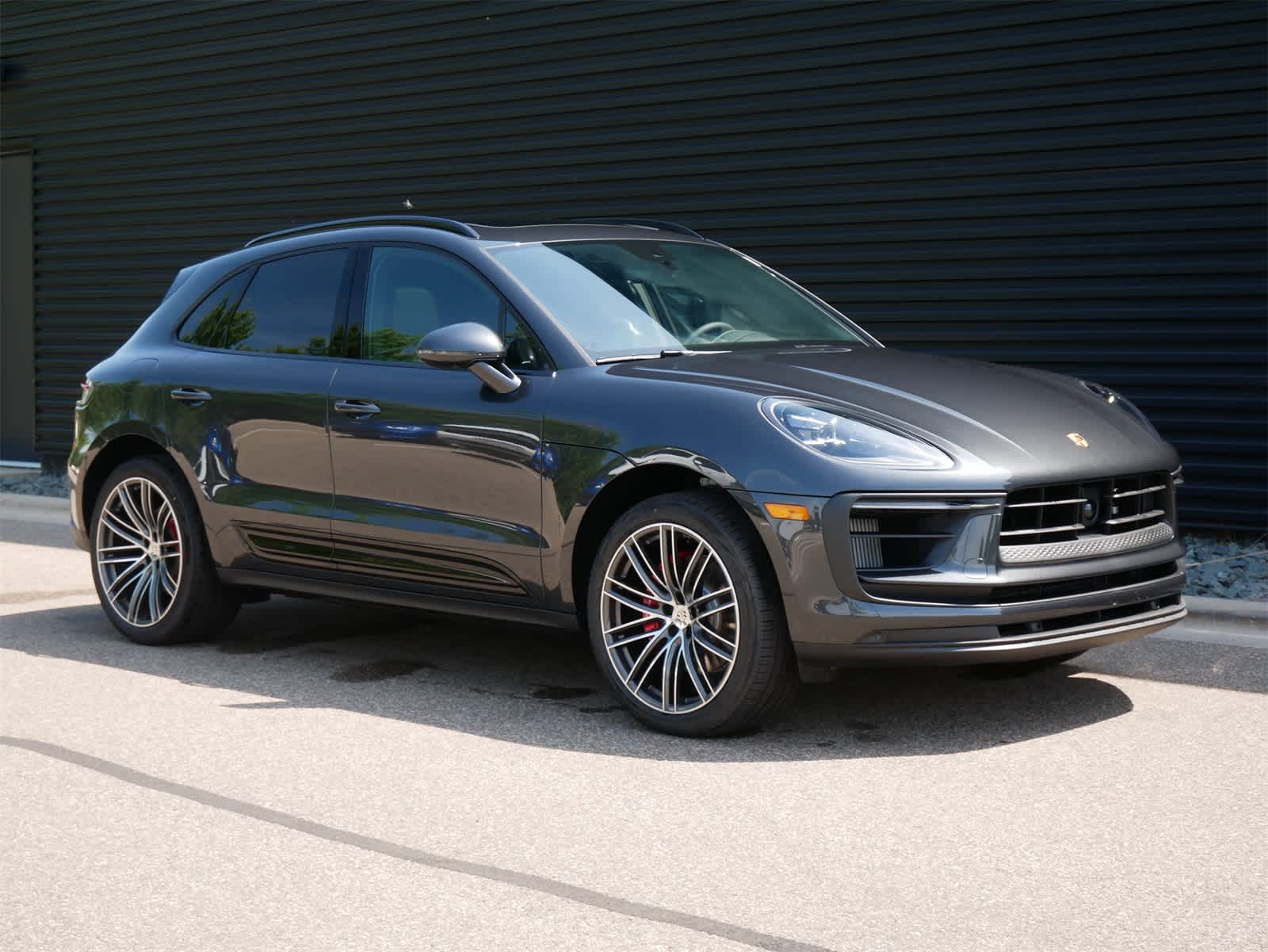 Thumbnail: 2025 Porsche Macan - 26
