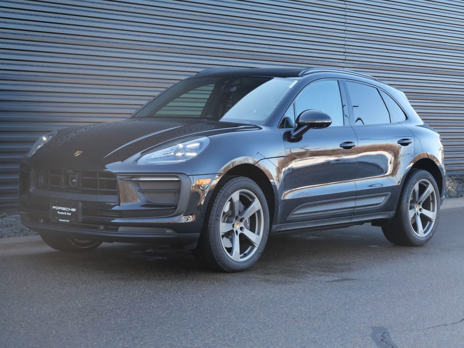 Thumbnail: 2026 Porsche Macan - 1