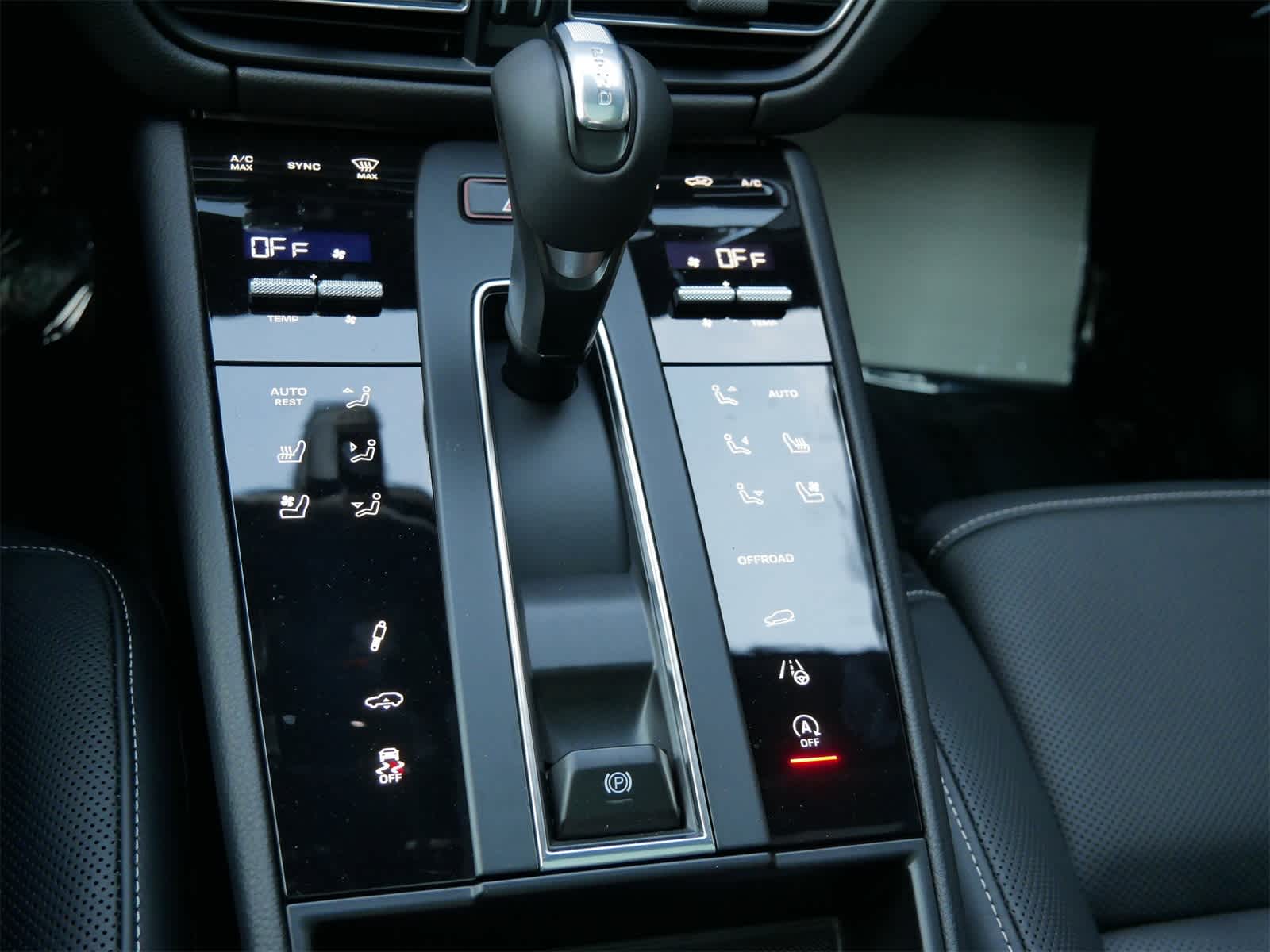 Thumbnail: 2025 Porsche Macan - 20