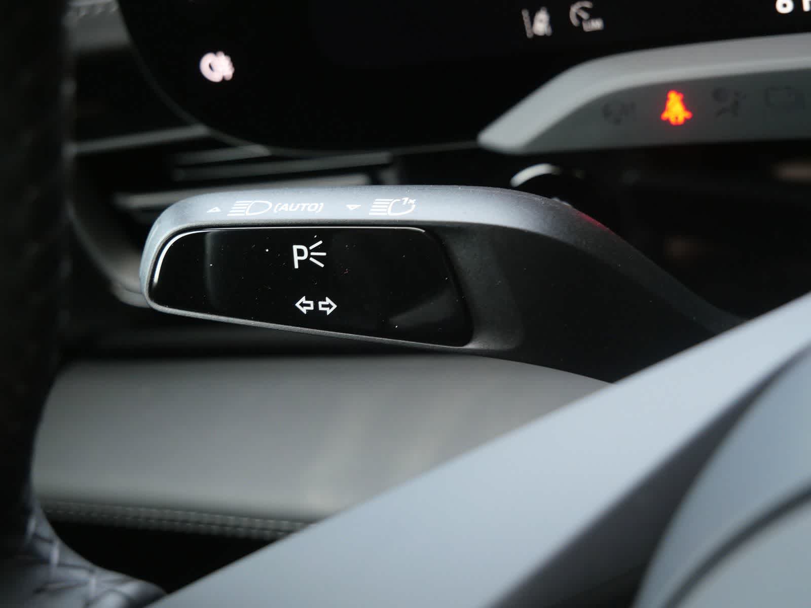 Thumbnail: 2026 Porsche Taycan - 18