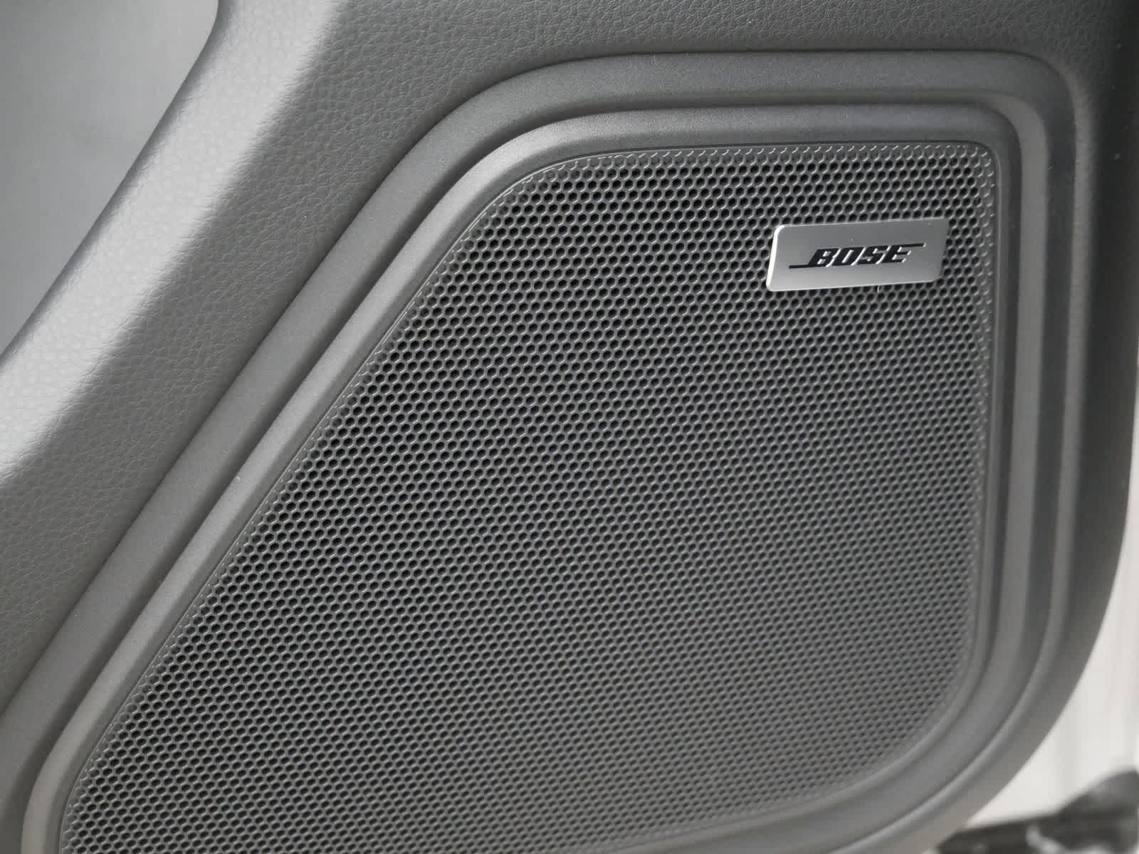 Thumbnail: 2026 Porsche Macan - 15