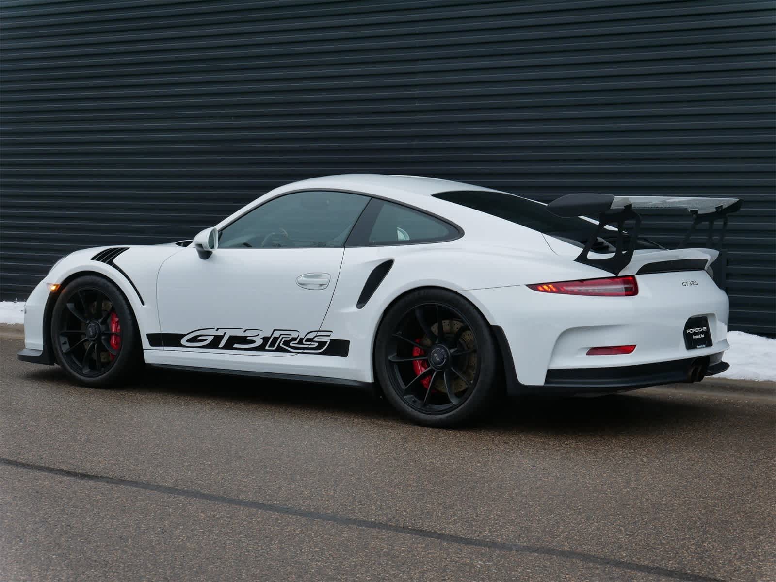 Thumbnail: 2016 Porsche 911 - 3