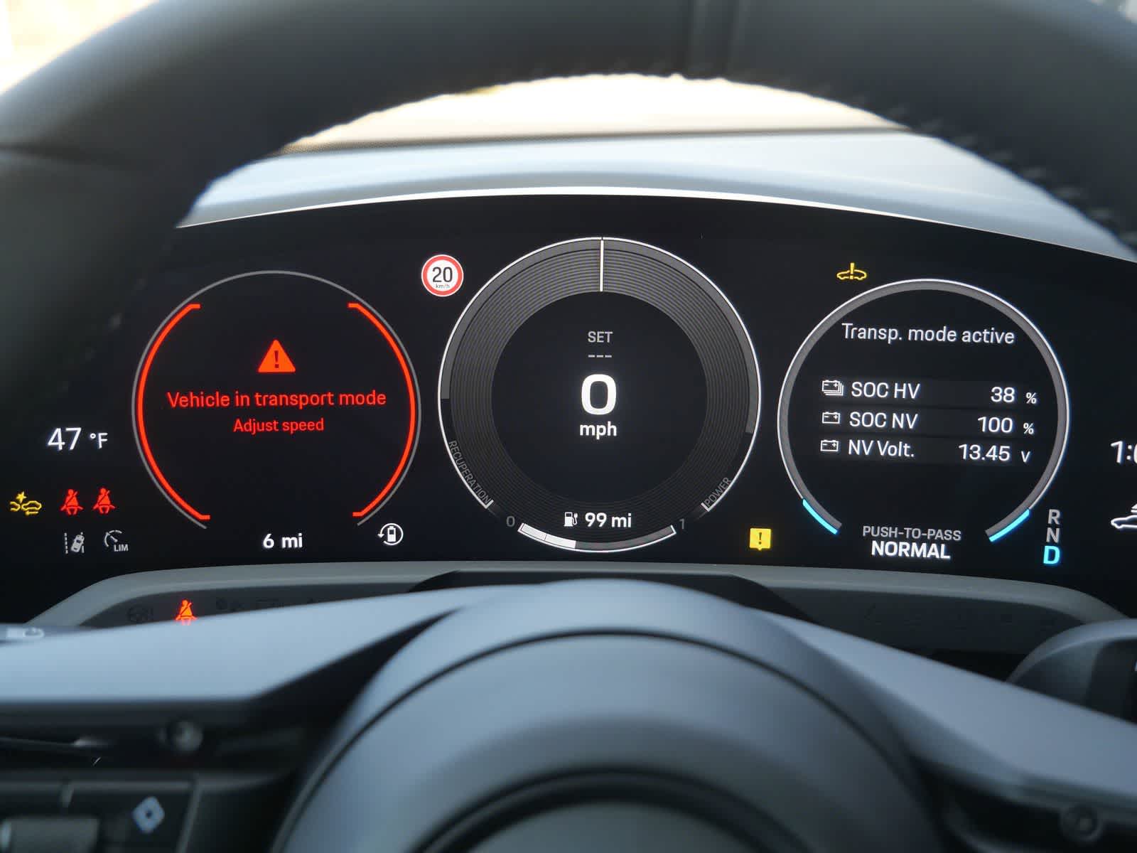 Thumbnail: 2026 Porsche Taycan - 27