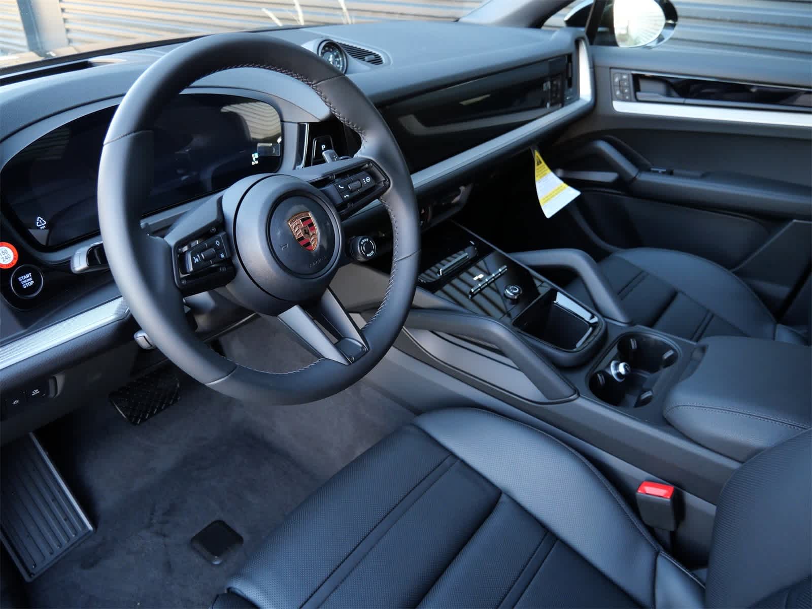 Thumbnail: 2026 Porsche Cayenne - 4