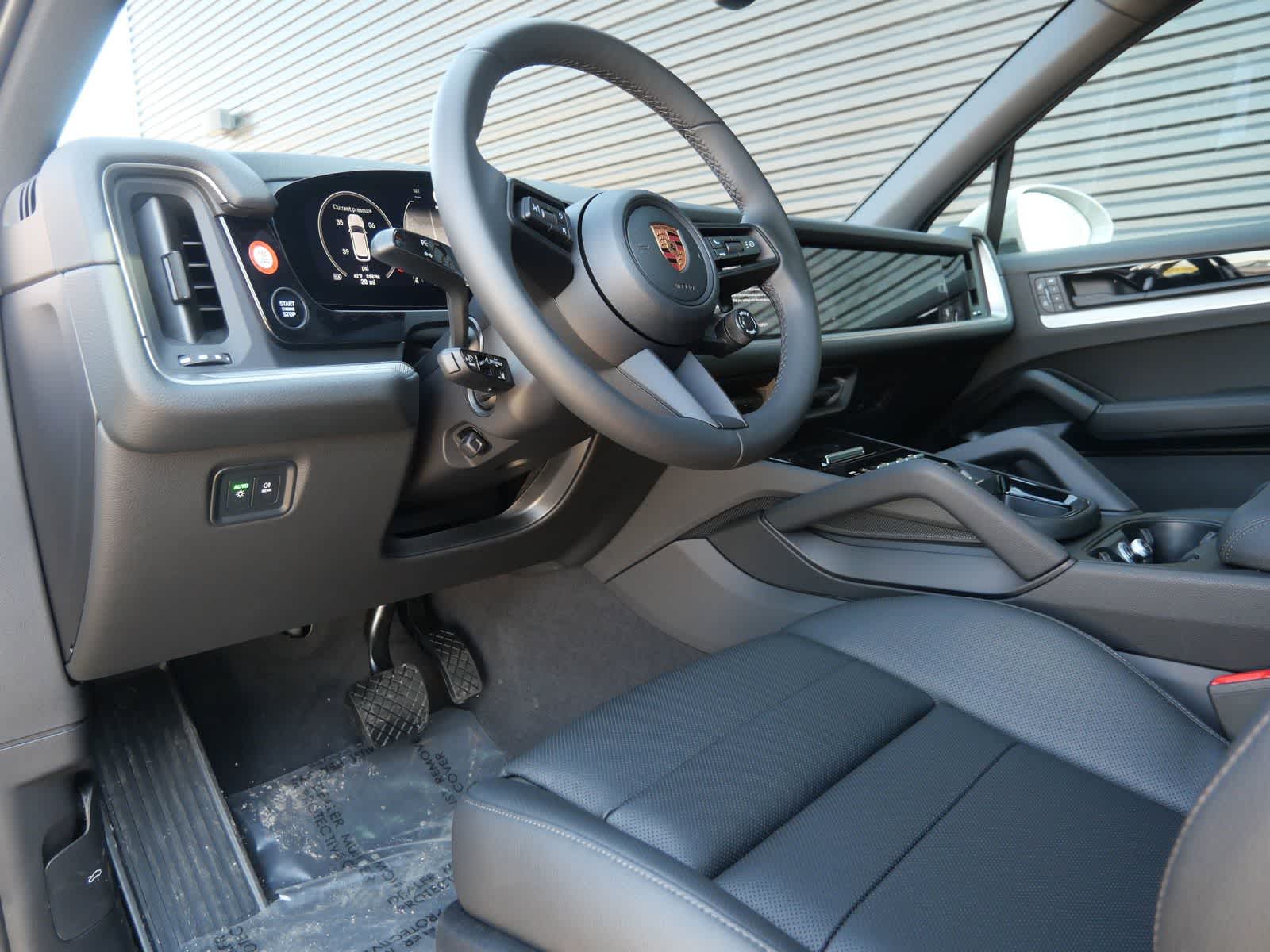 Thumbnail: 2026 Porsche Cayenne - 4