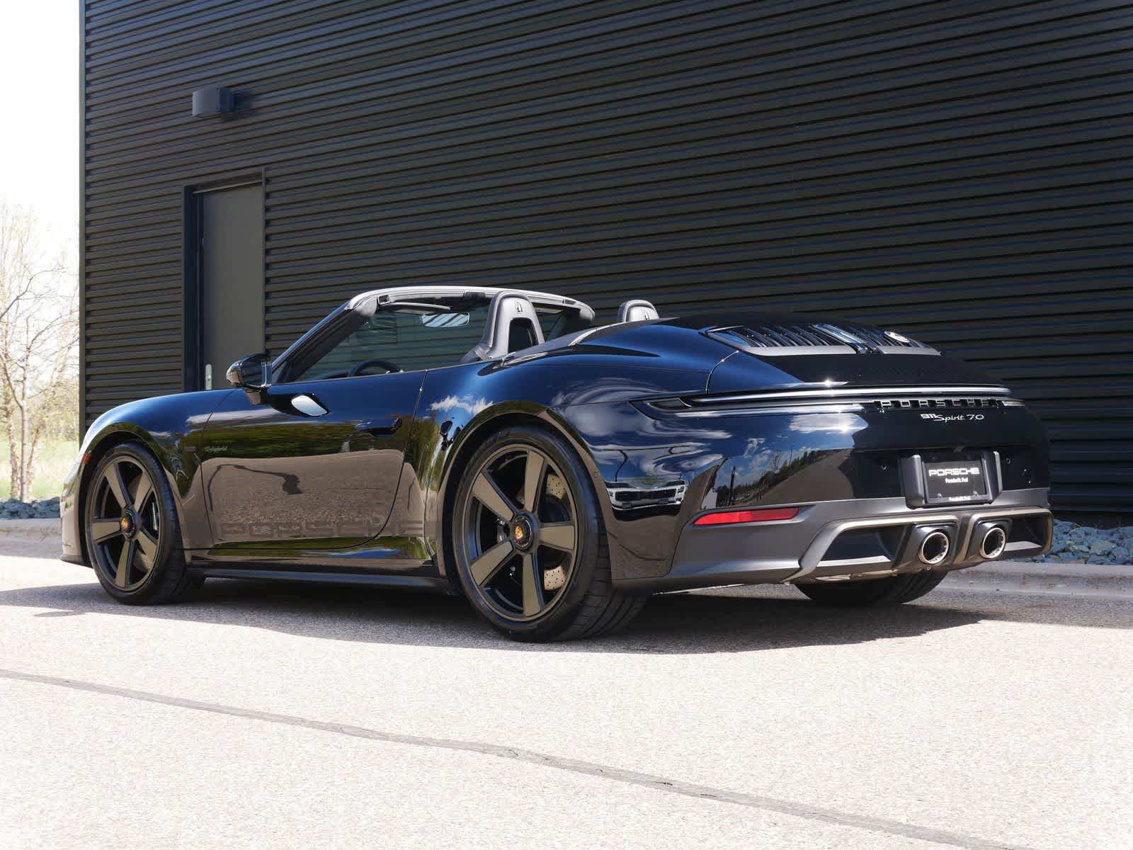Thumbnail: 2026 Porsche 911 - 3