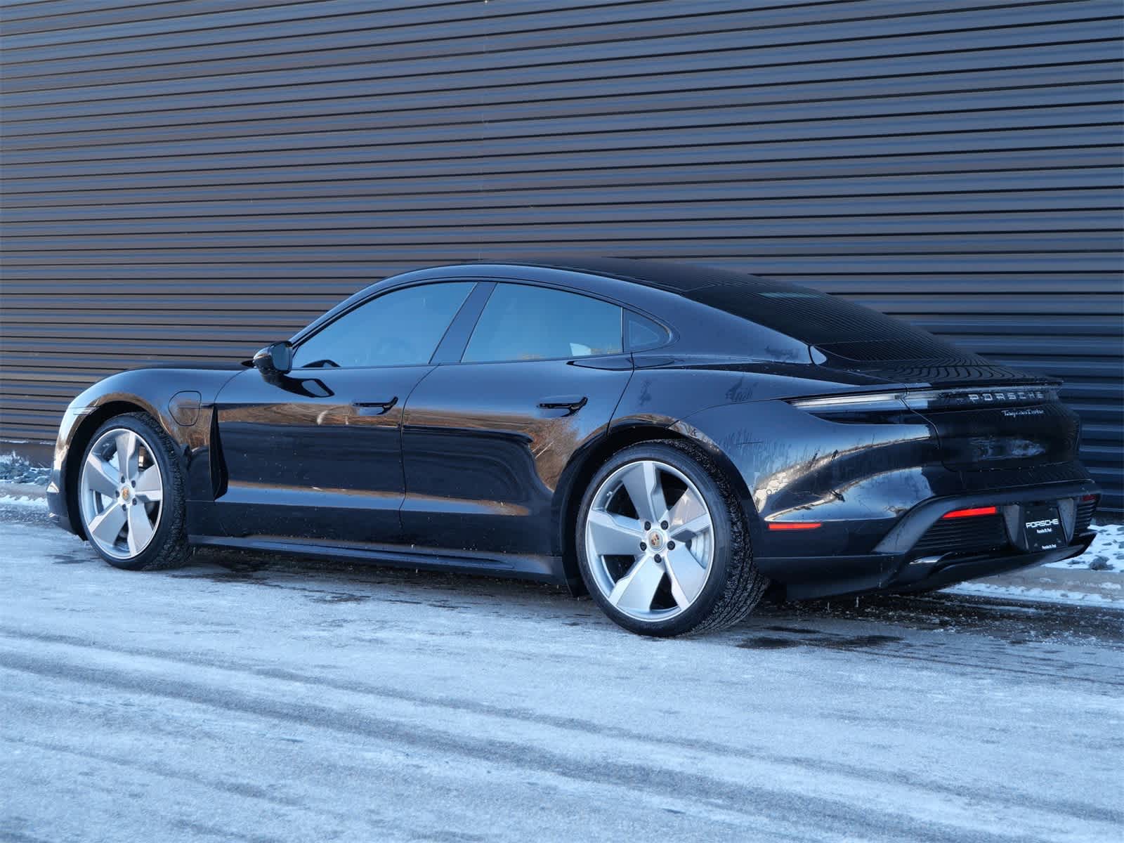 Thumbnail: 2020 Porsche Taycan - 3