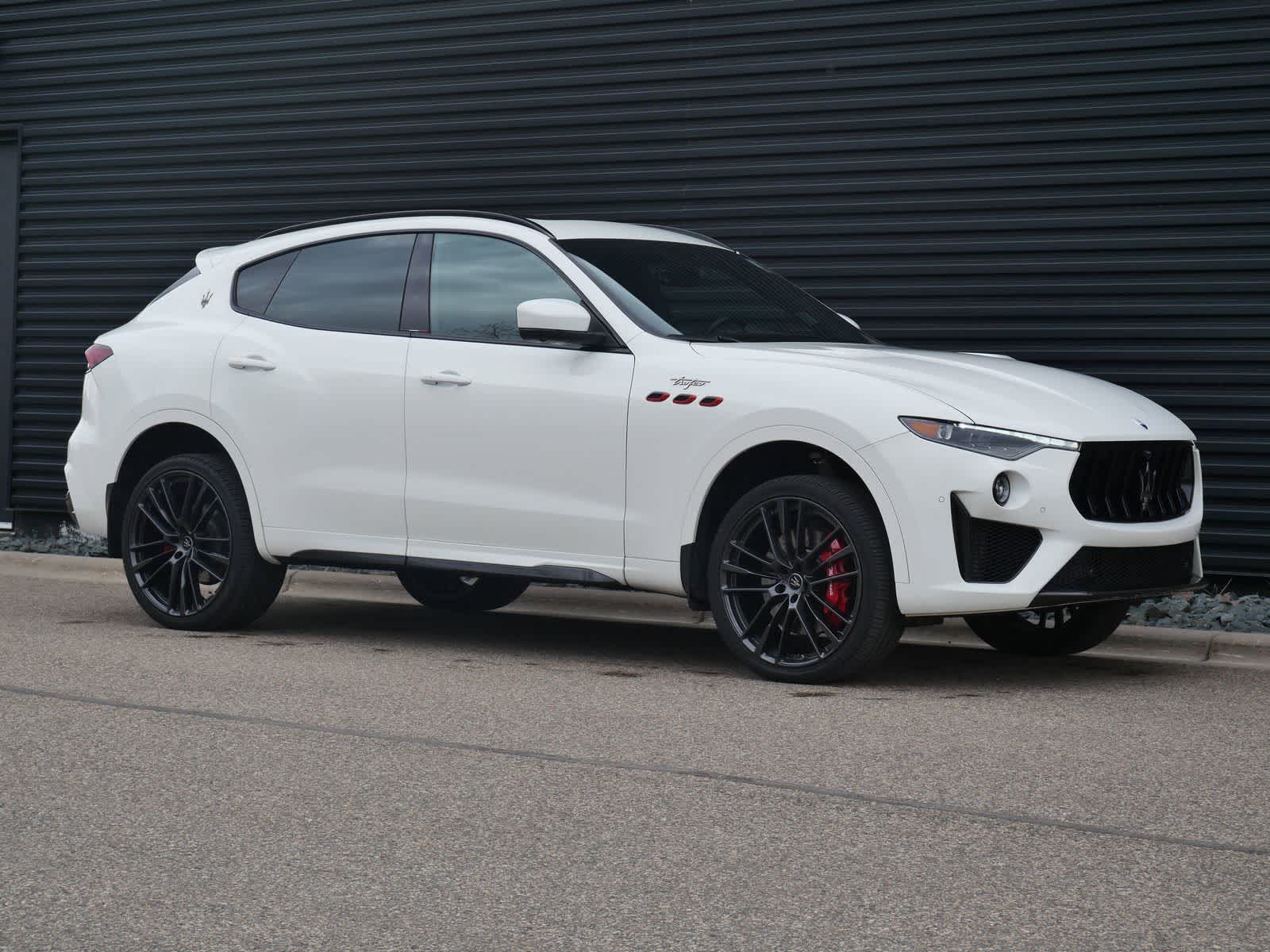 Thumbnail: 2022 Maserati Levante - 29