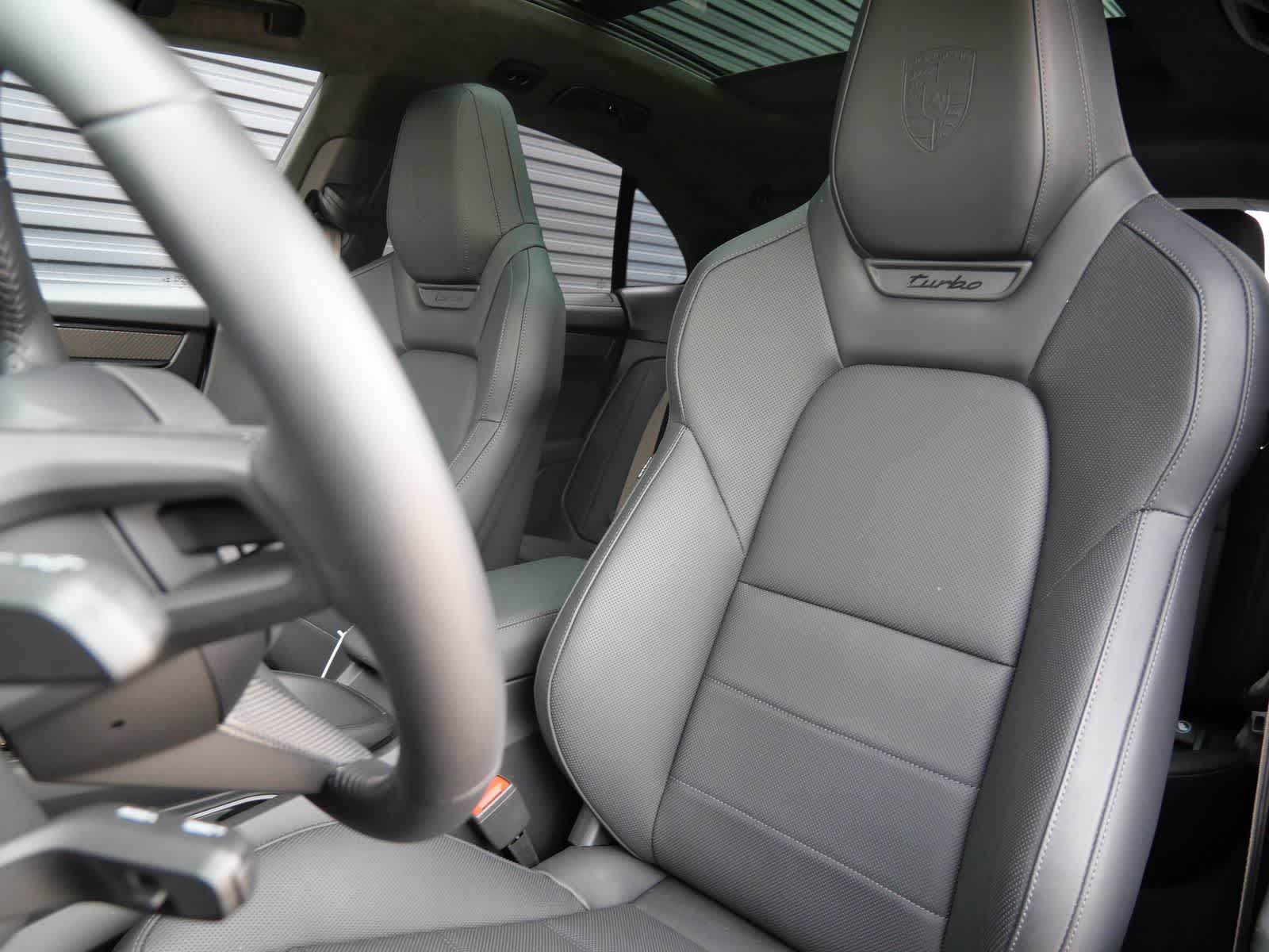 Thumbnail: 2025 Porsche Macan - 5