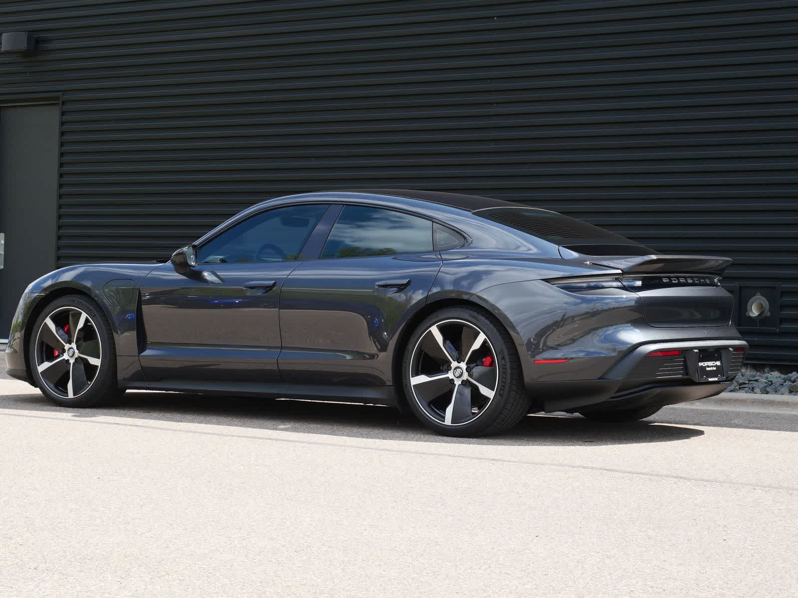 Thumbnail: 2020 Porsche Taycan - 3