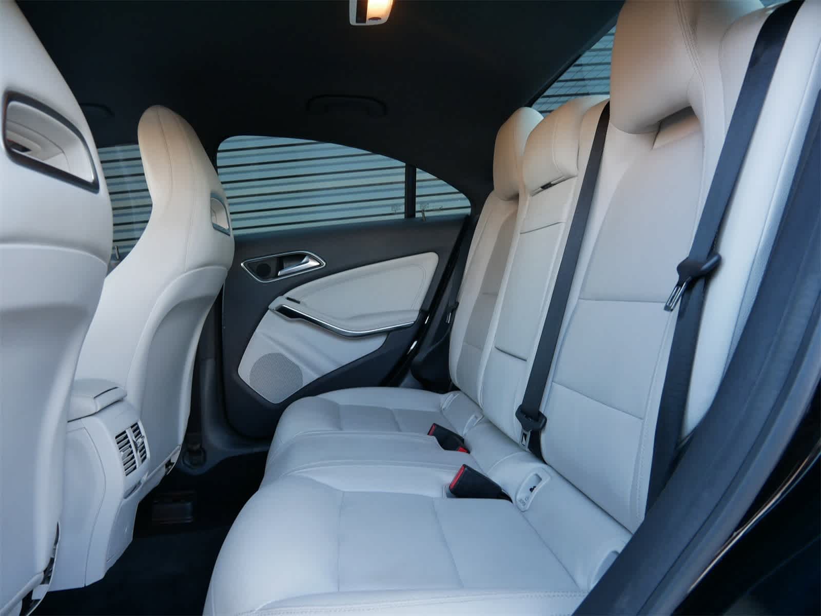 Thumbnail: 2015 Mercedes-Benz CLA - 6