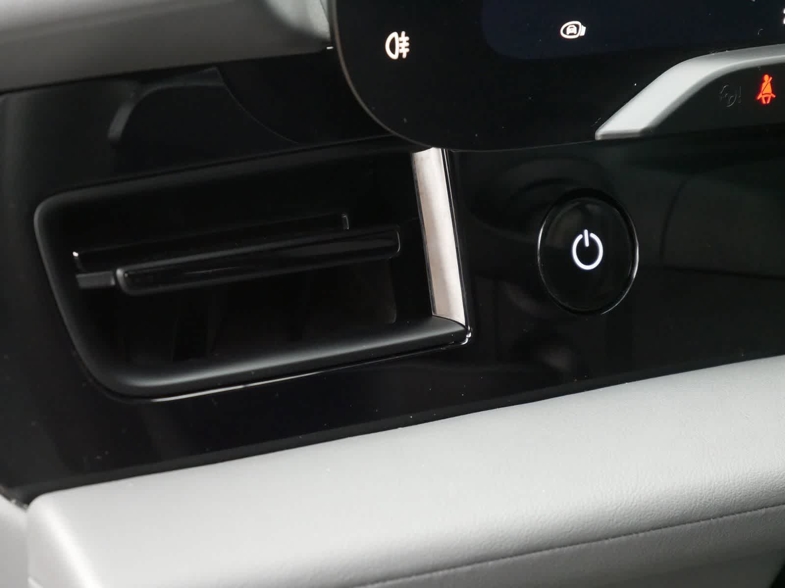 Thumbnail: 2021 Porsche Taycan - 10