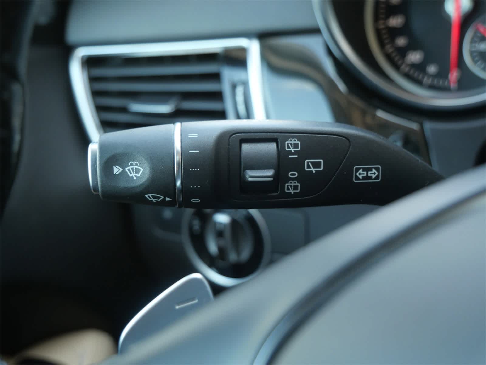 Thumbnail: 2019 Mercedes-Benz GLS - 23