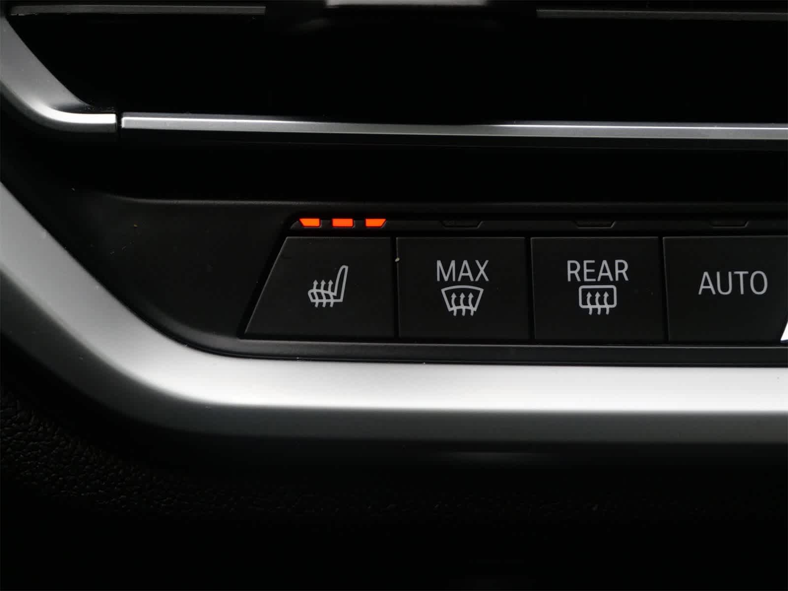 Thumbnail: 2020 BMW 3 Series - 23