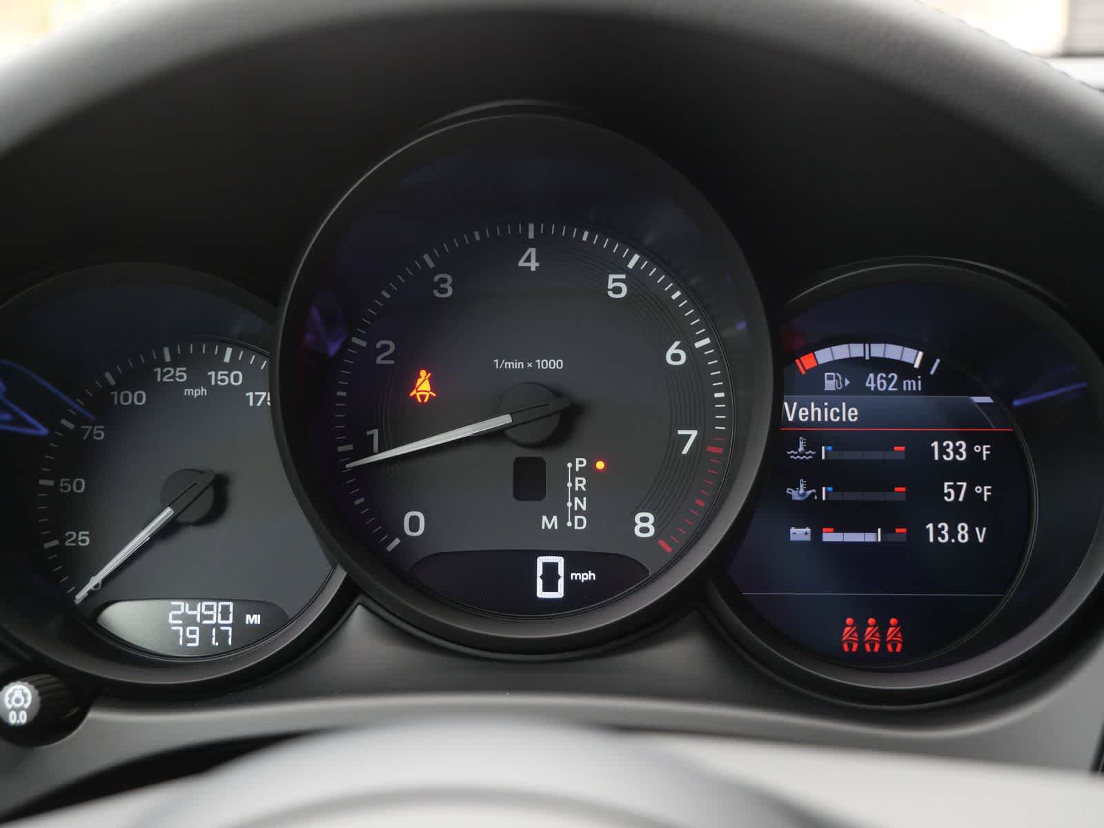 Thumbnail: 2026 Porsche Macan - 16