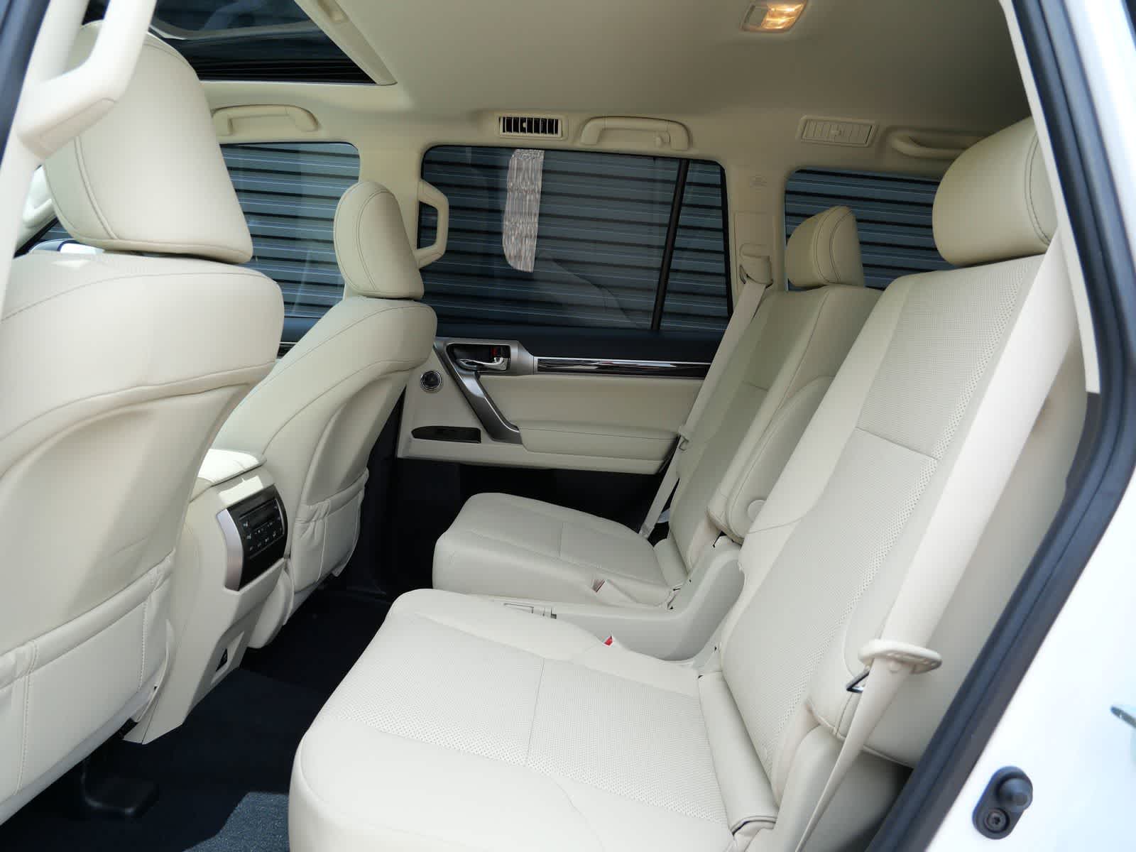 Thumbnail: 2023 Lexus GX - 11