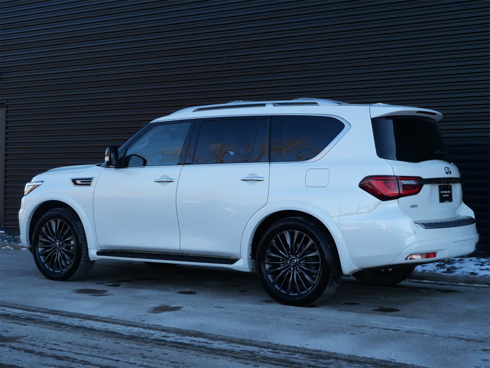 Thumbnail: 2023 INFINITI QX80 - 3