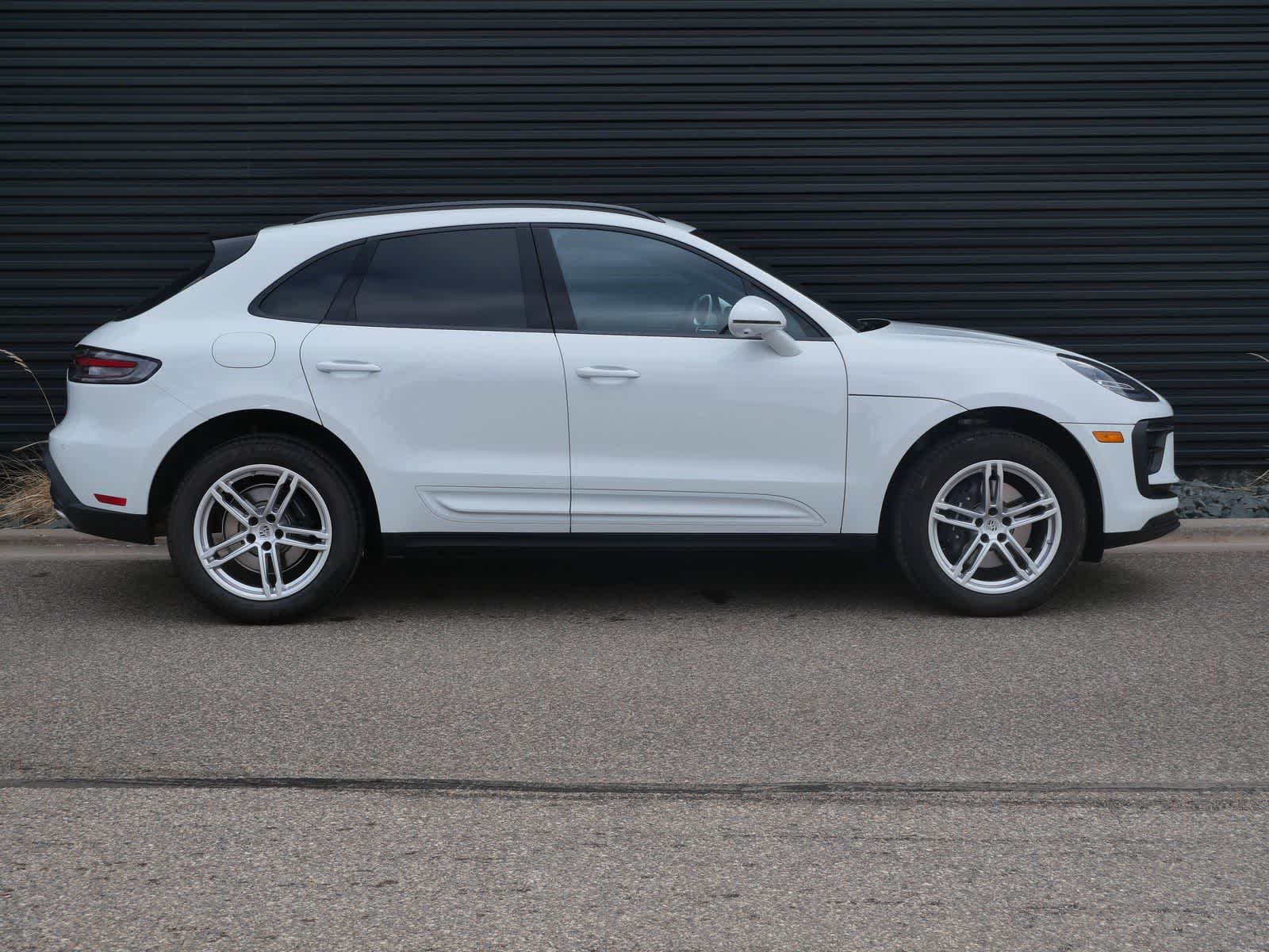 Thumbnail: 2026 Porsche Macan - 26