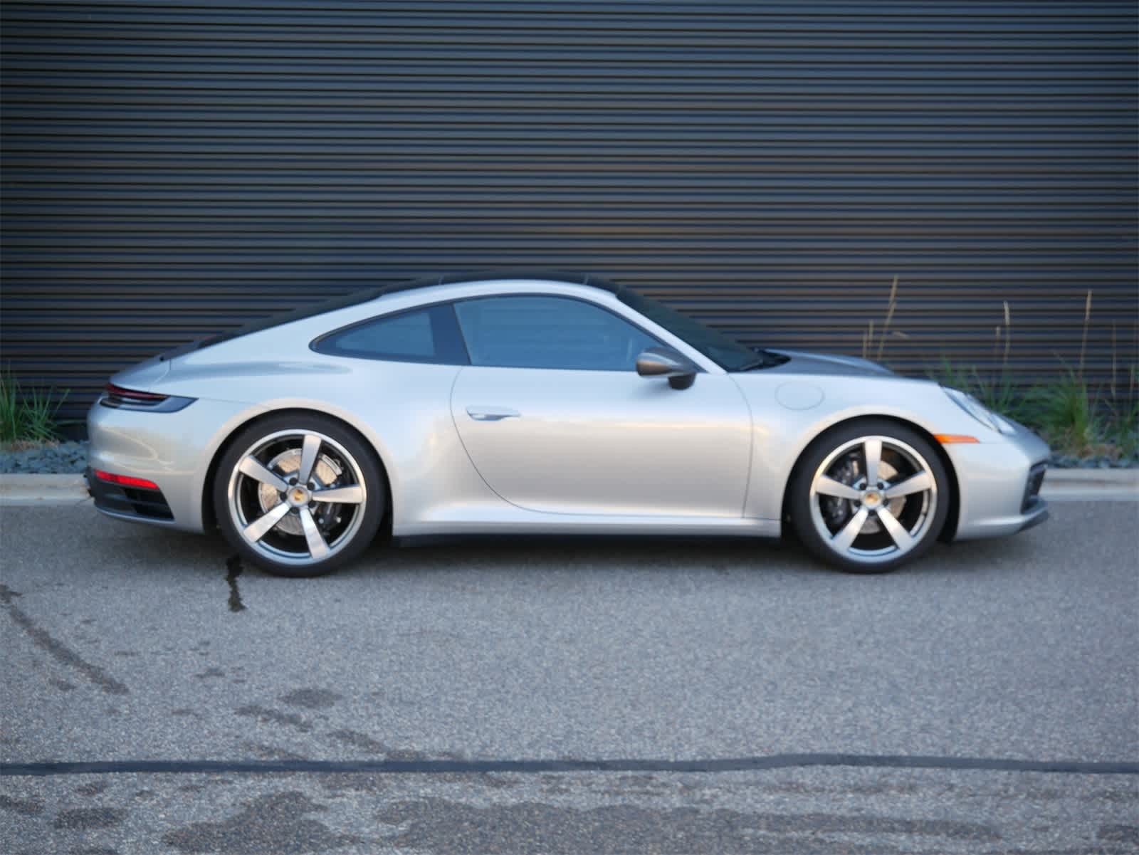 Thumbnail: 2023 Porsche 911 - 24