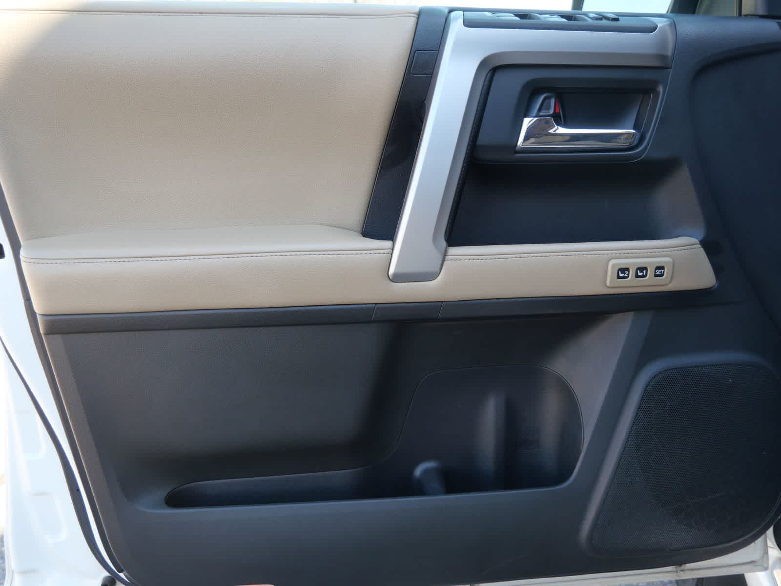 Thumbnail: 2018 Toyota 4Runner - 9