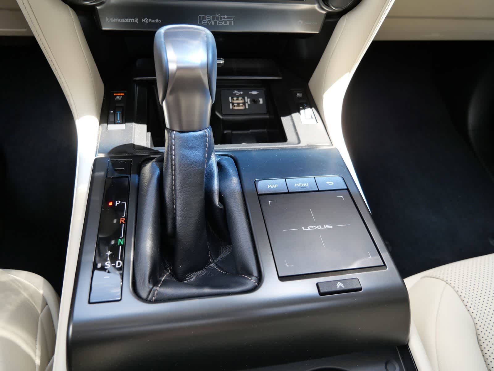 Thumbnail: 2023 Lexus GX - 17