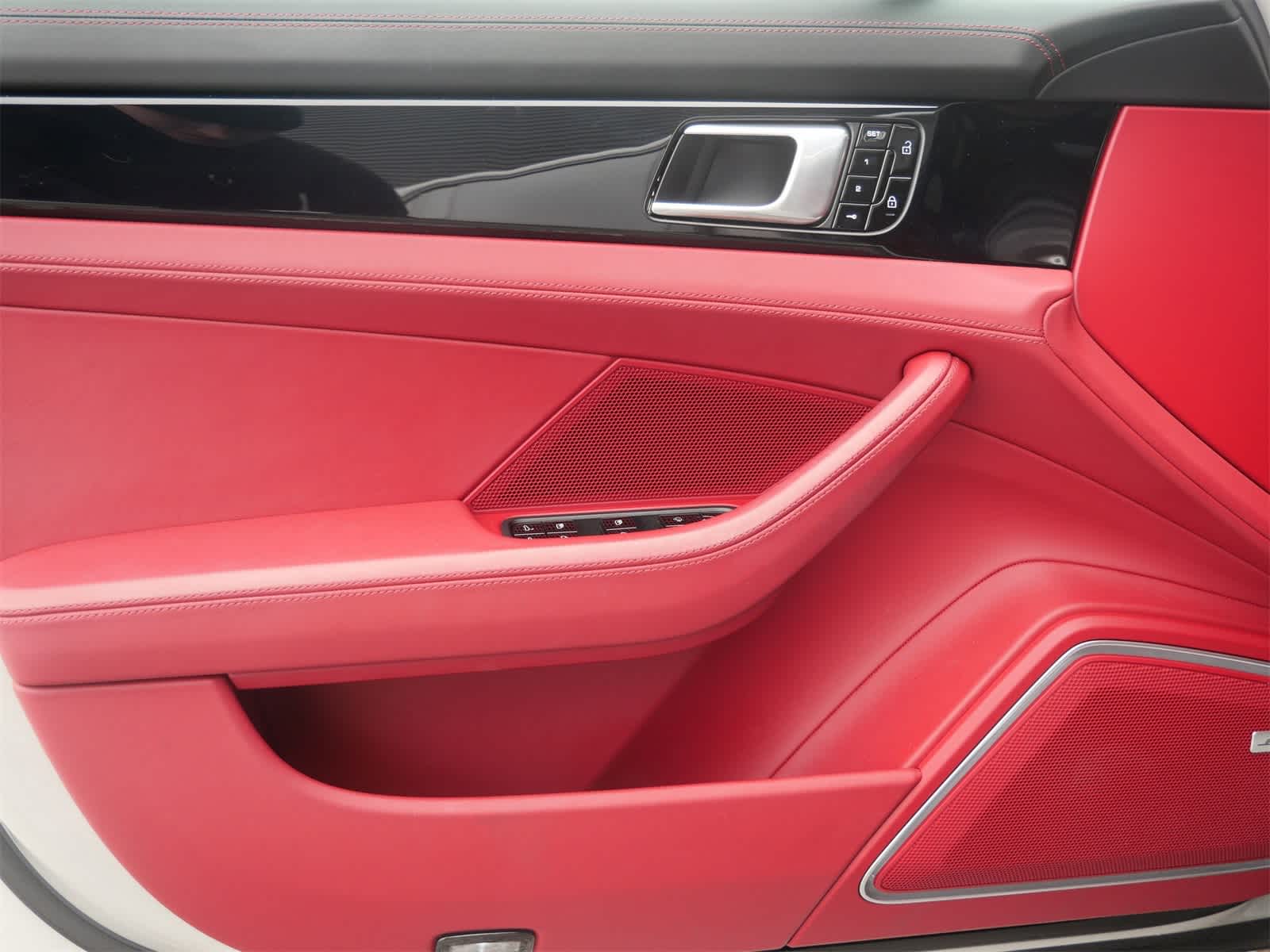 Thumbnail: 2019 Porsche Panamera - 9