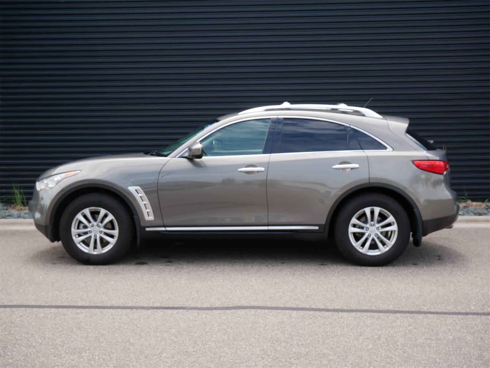 Thumbnail: 2010 INFINITI FX35 - 2