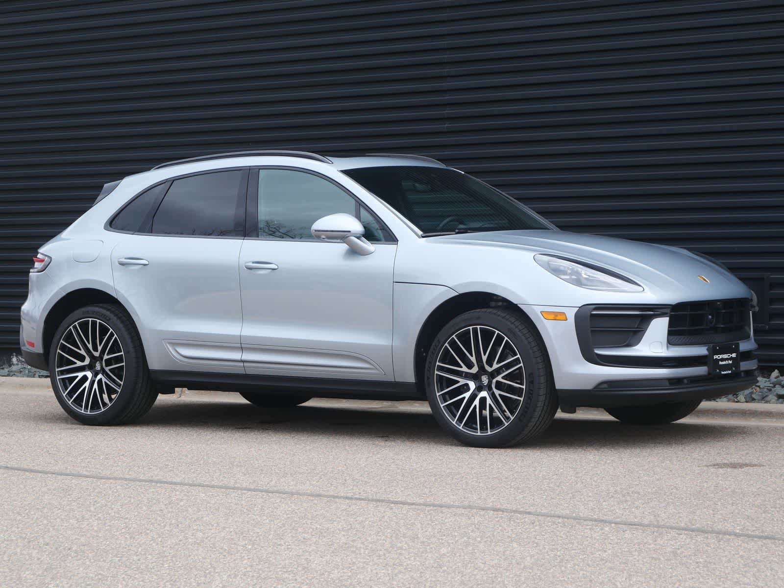 Thumbnail: 2026 Porsche Macan - 28