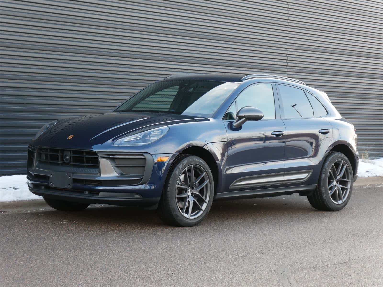 Thumbnail: 2023 Porsche Macan - 1