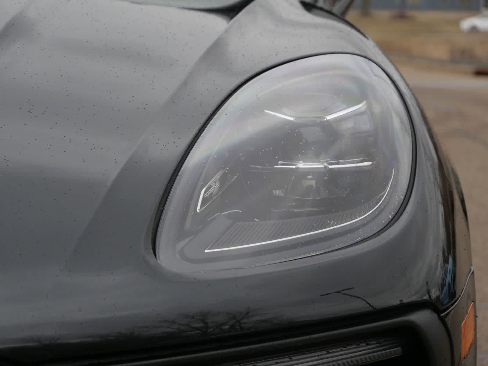 Thumbnail: 2023 Porsche Macan - 6