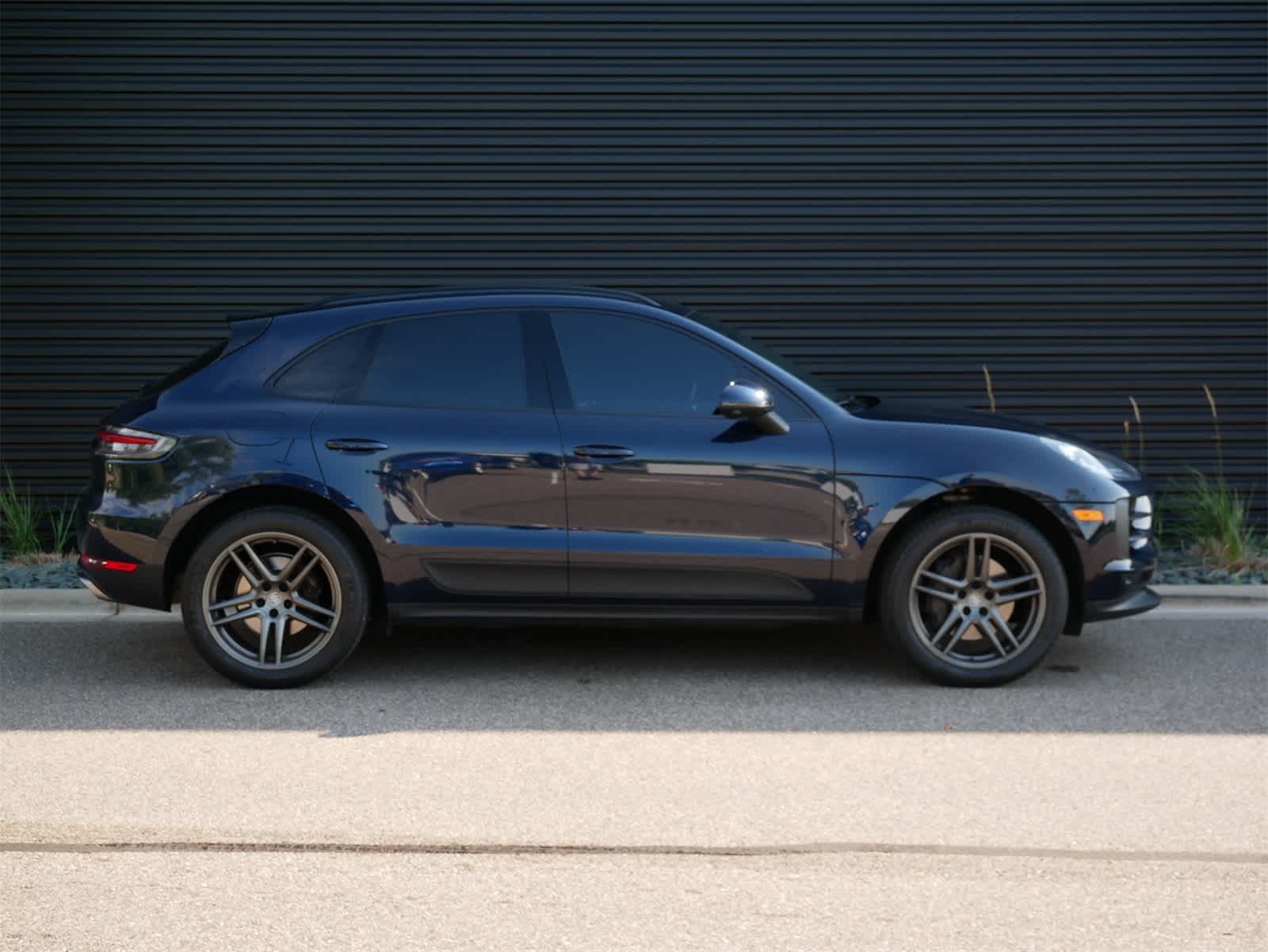 Thumbnail: 2021 Porsche Macan - 14