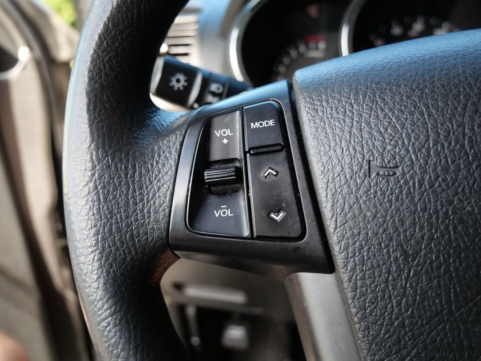 Thumbnail: 2012 Kia Sorento - 19