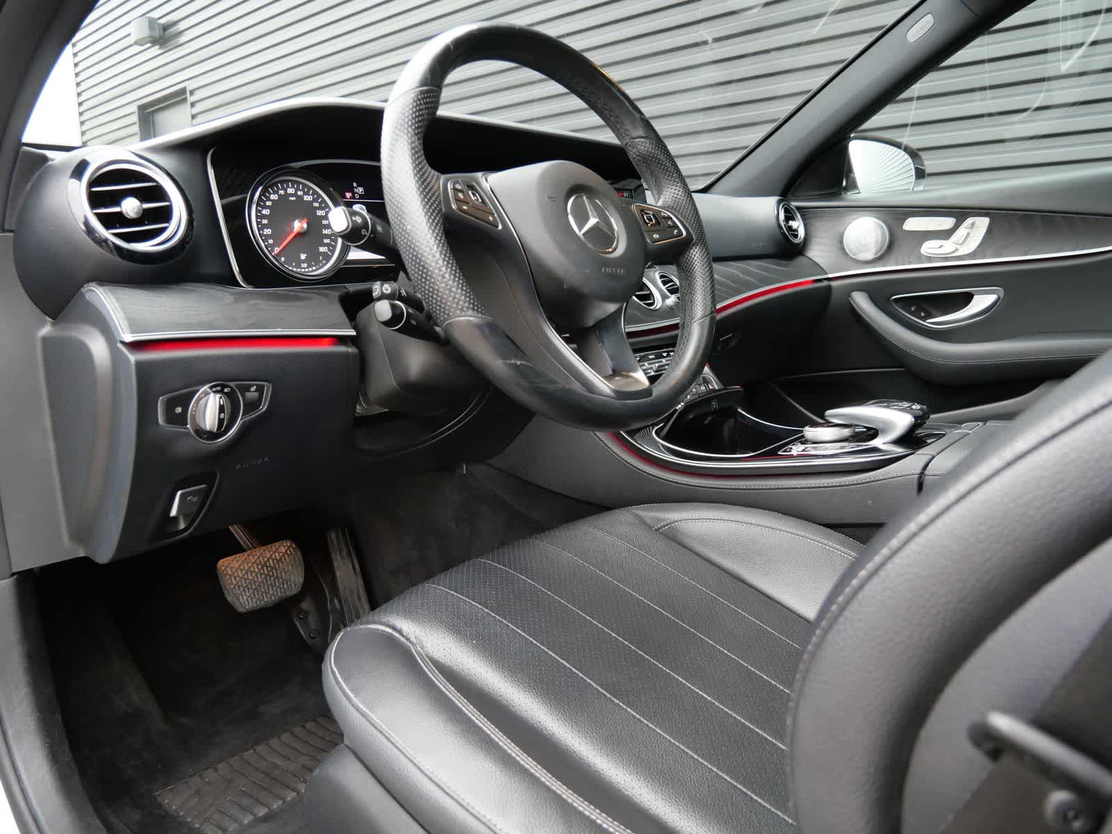 Thumbnail: 2017 Mercedes-Benz E-Class - 4