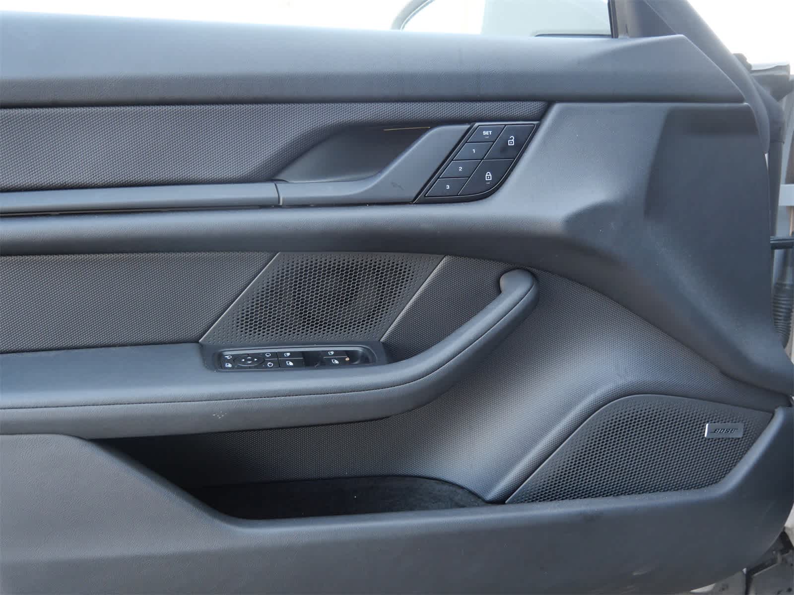 Thumbnail: 2024 Porsche Taycan - 9