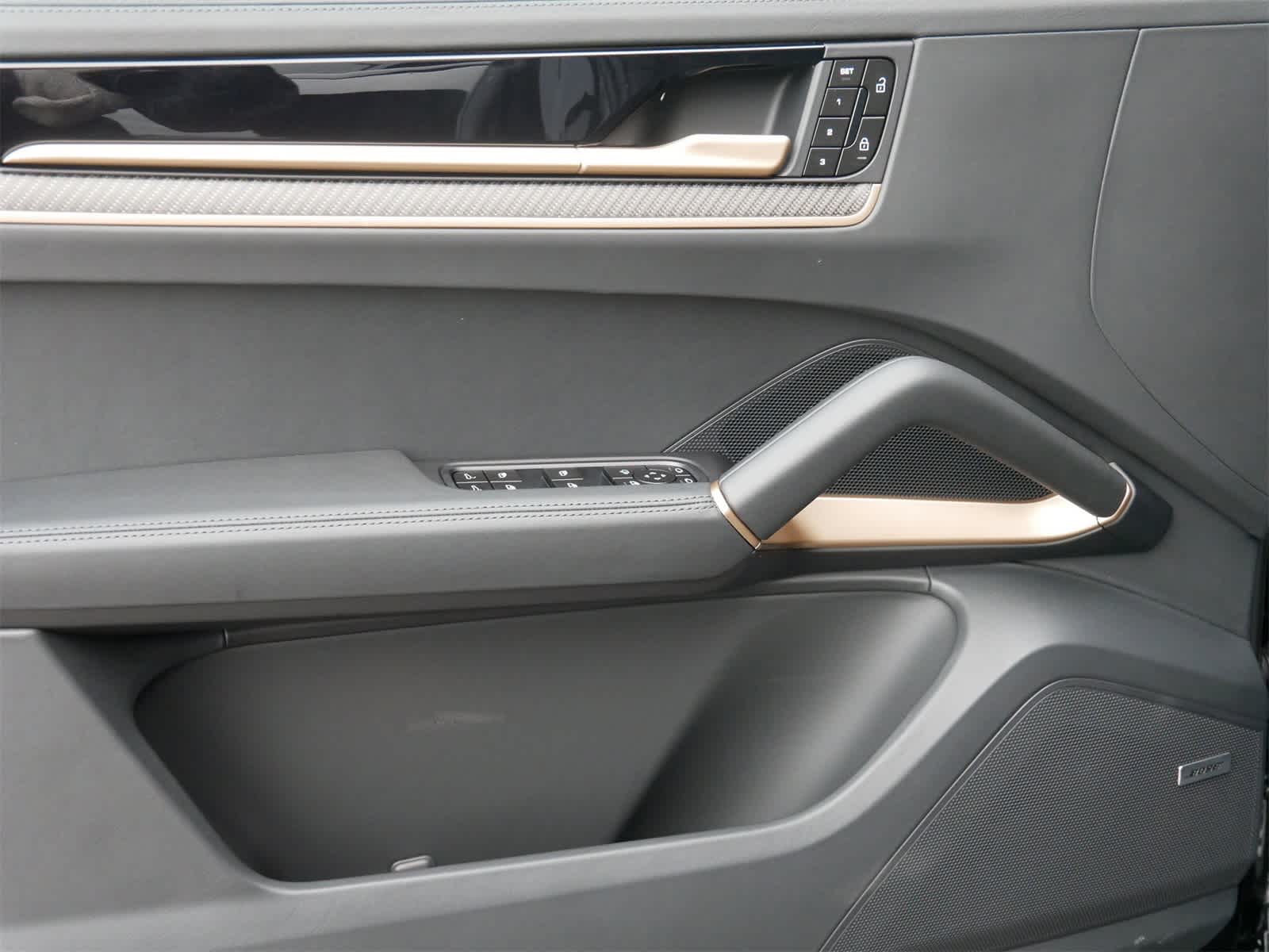 Thumbnail: 2026 Porsche Cayenne - 9