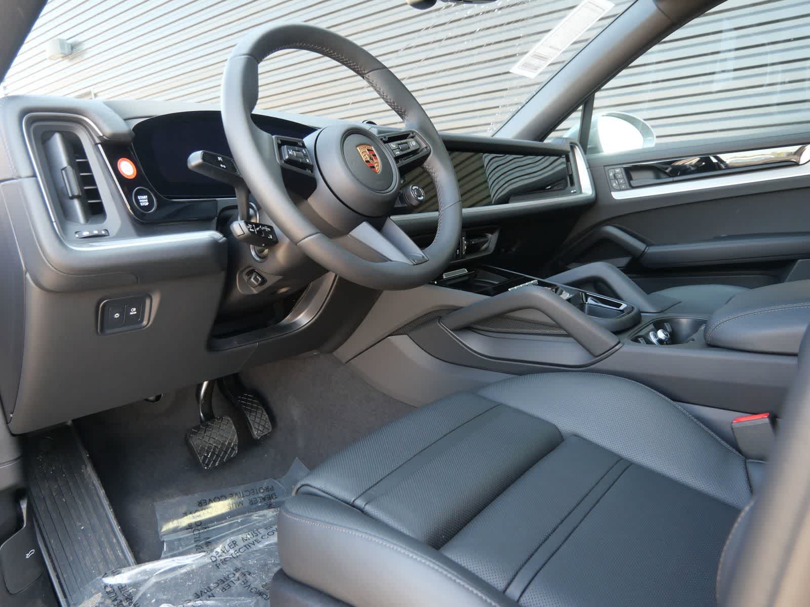 Thumbnail: 2026 Porsche Cayenne - 4