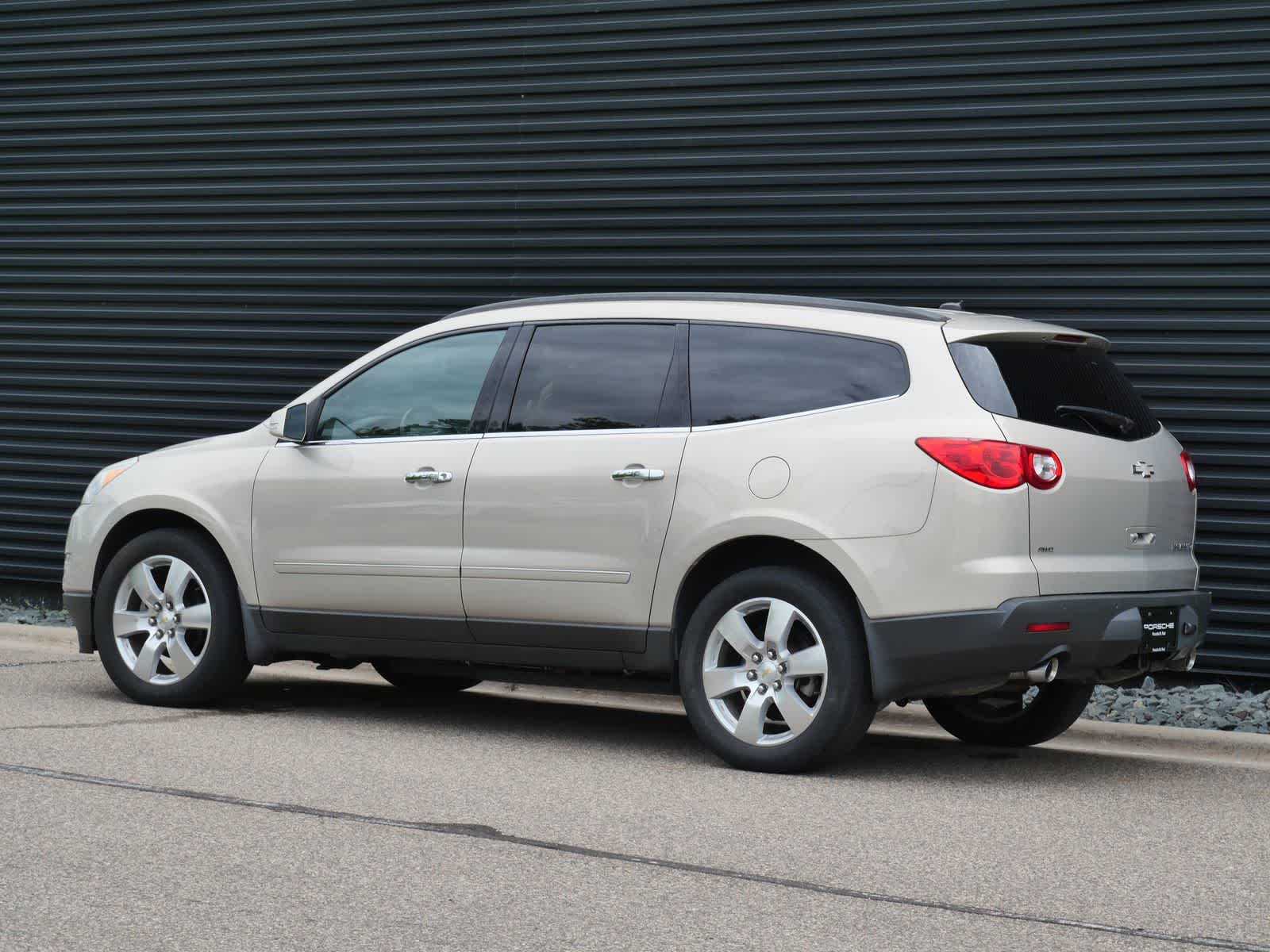 Thumbnail: 2011 Chevrolet Traverse - 3