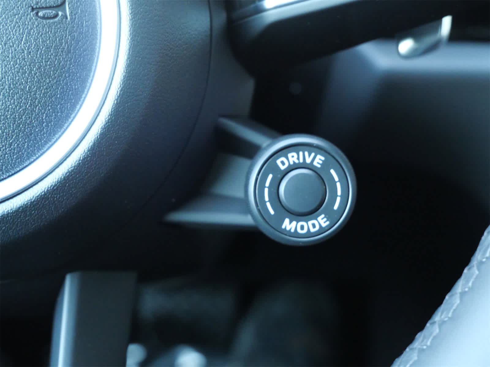 Thumbnail: 2026 Porsche Macan - 19