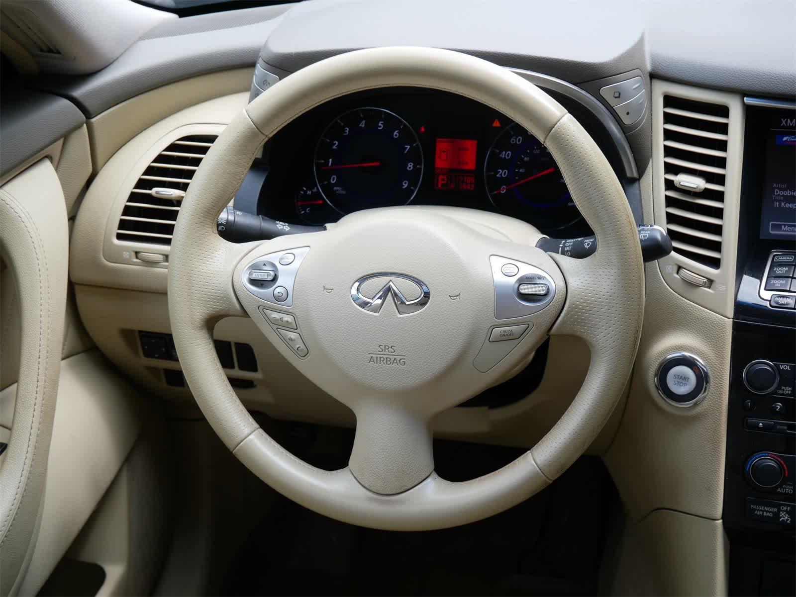 Thumbnail: 2010 INFINITI FX35 - 9