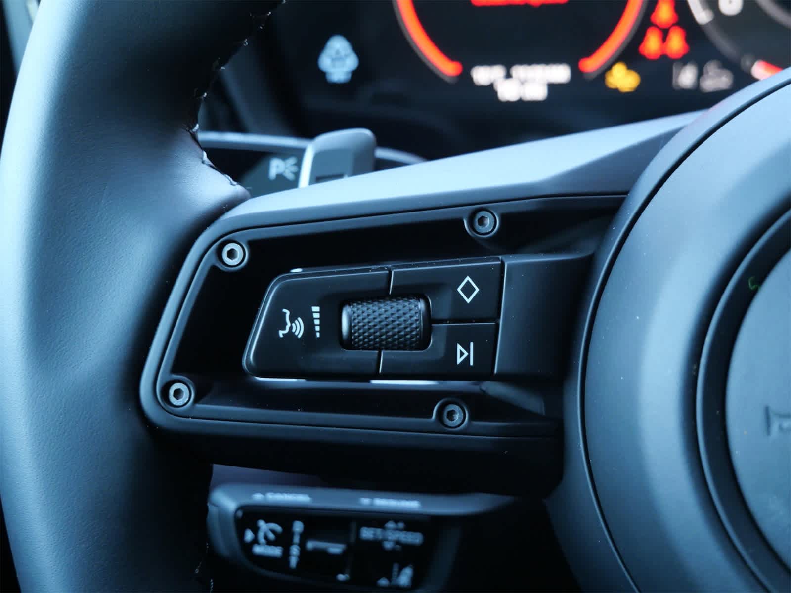 Thumbnail: 2026 Porsche Cayenne - 10