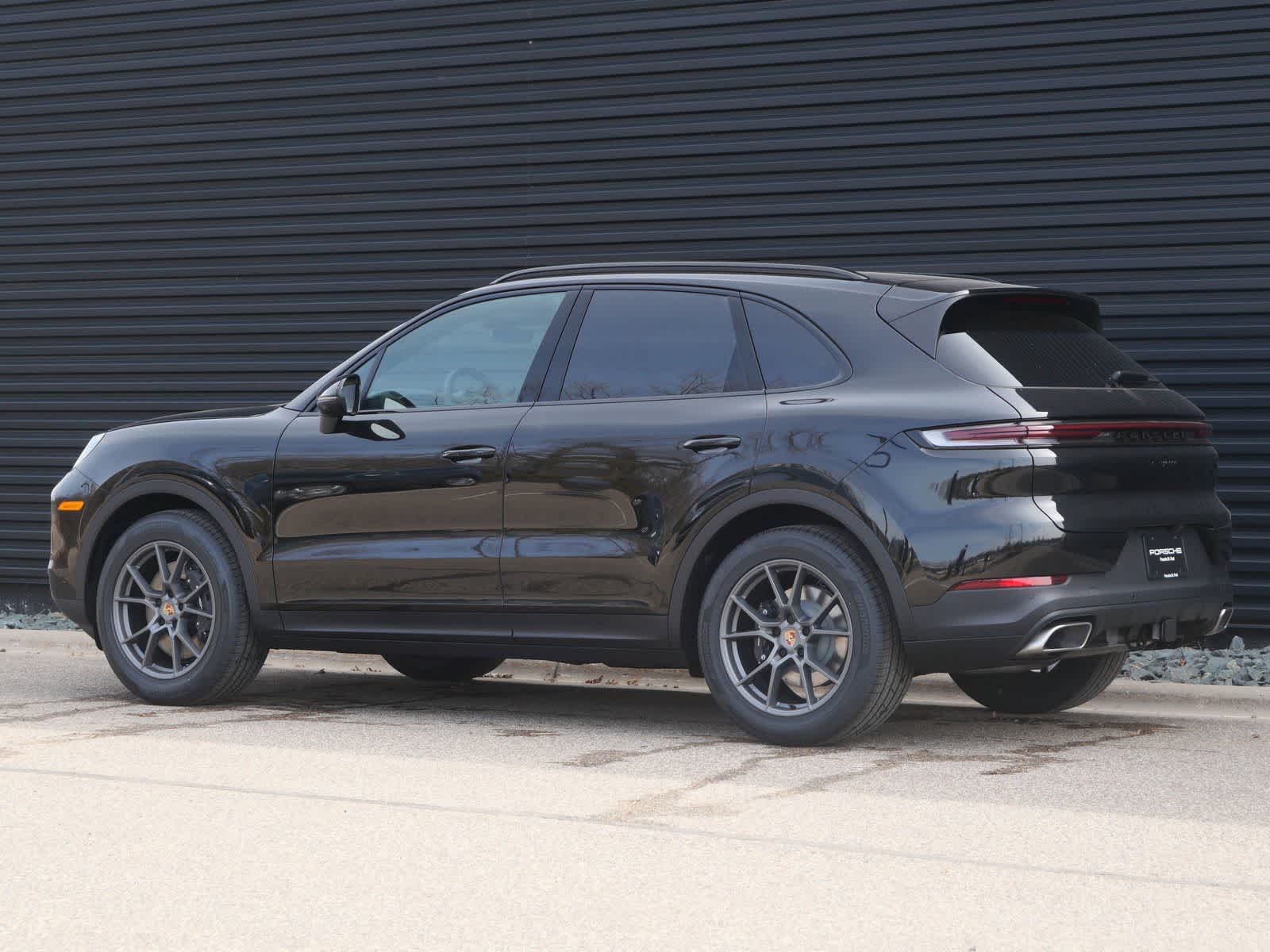 Thumbnail: 2026 Porsche Cayenne - 3