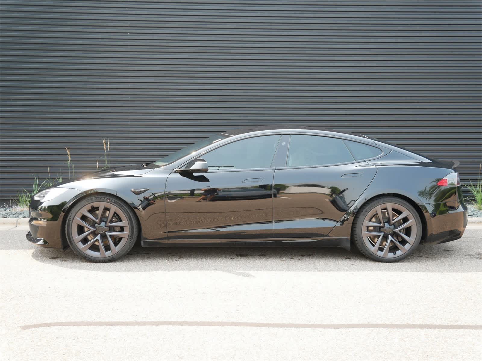 Thumbnail: 2022 Tesla Model S - 2