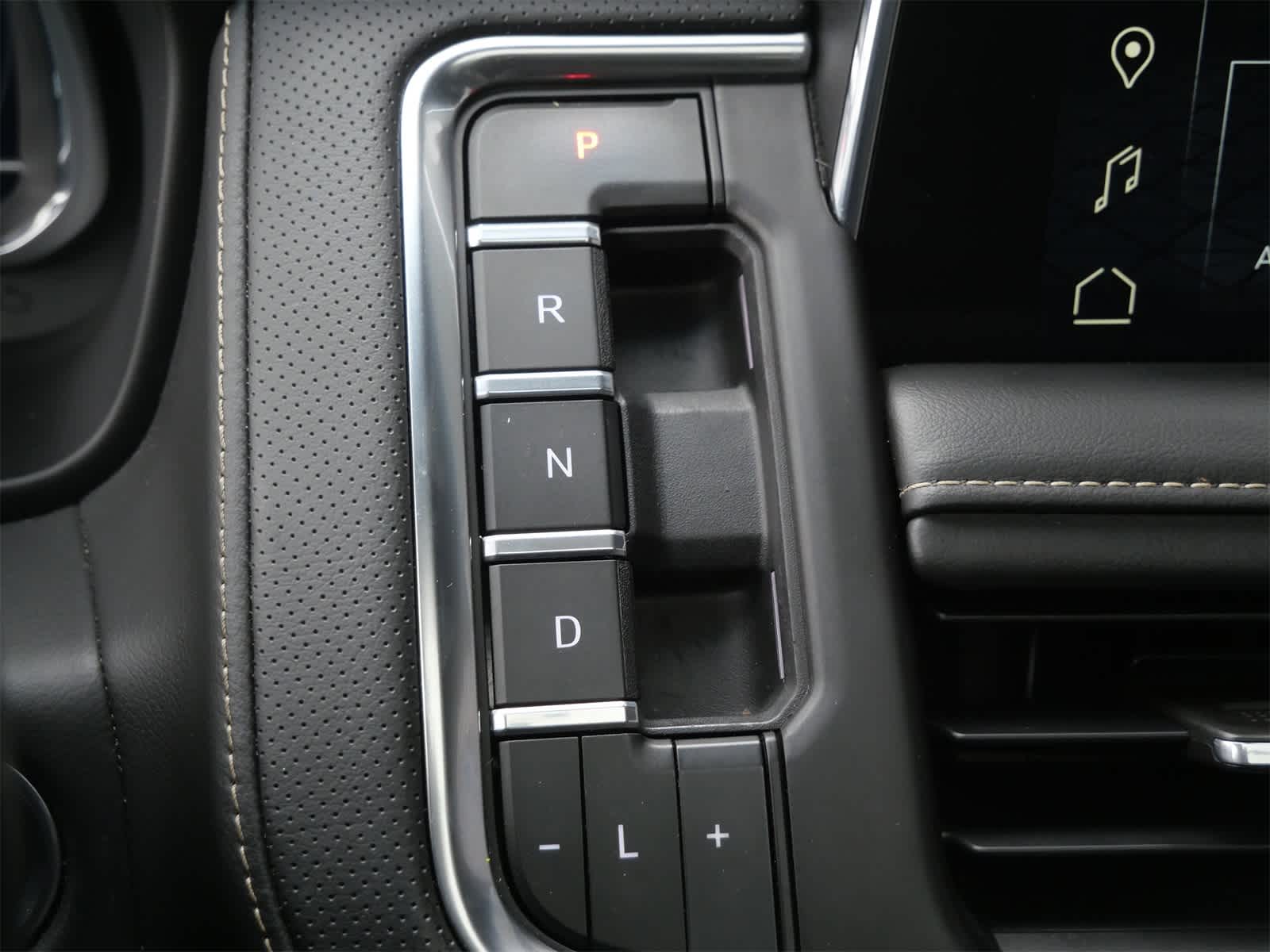 Thumbnail: 2022 GMC Yukon - 21