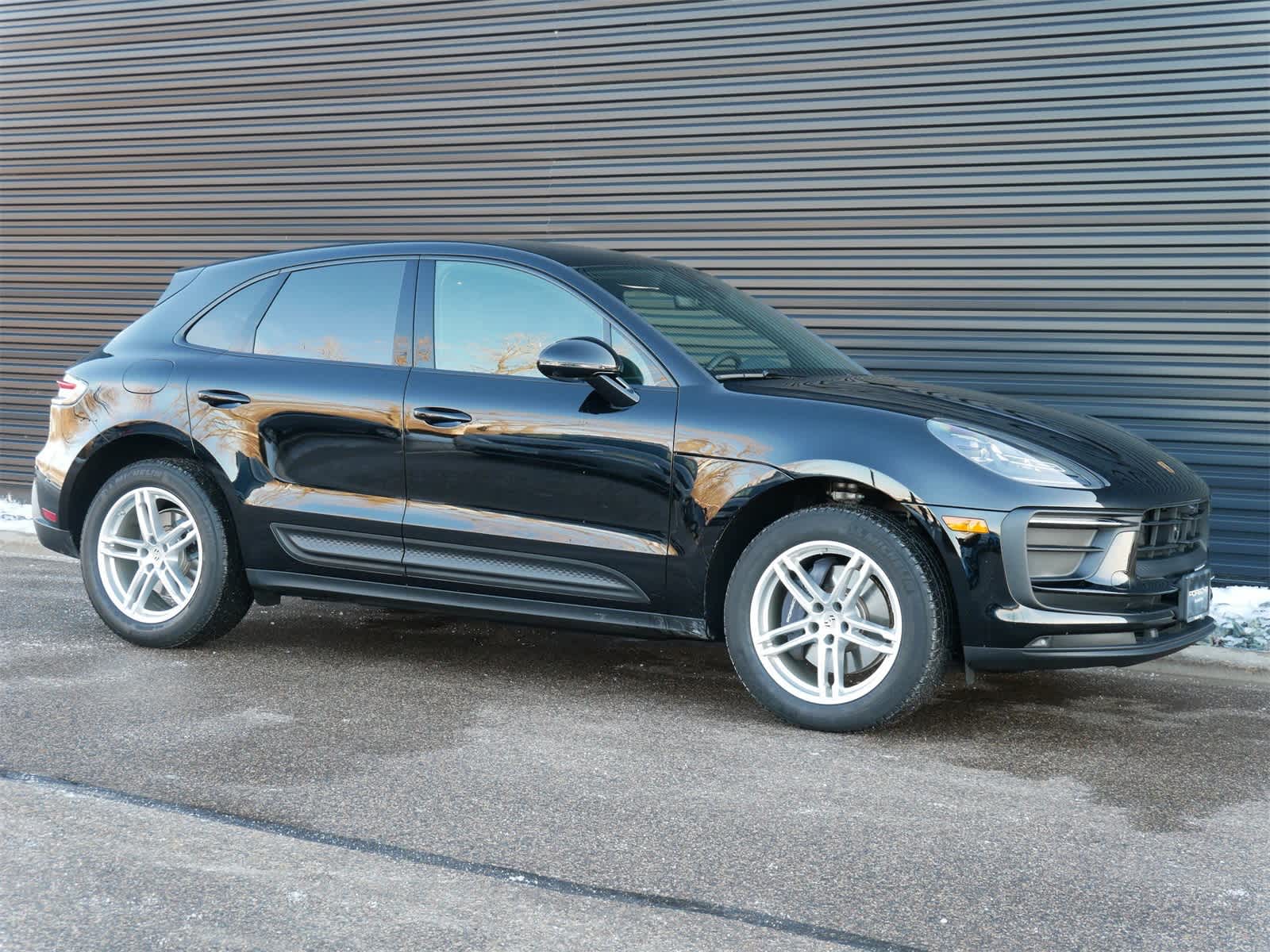 Thumbnail: 2025 Porsche Macan - 26